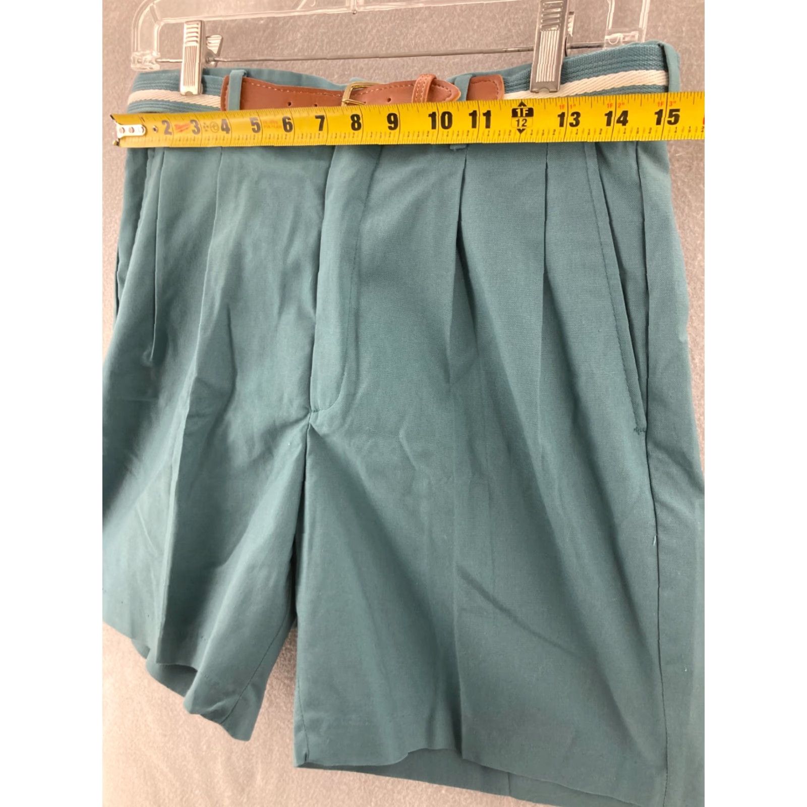 Vintage VINTAGE Knightsbridge Shorts Mens 30 Khaki Green Flat Front Wrinkle-Resistant Casual 90s, American, Fall Spring Summer Winter, Men Size US 30 / EU 46 - 2 Thumbnail