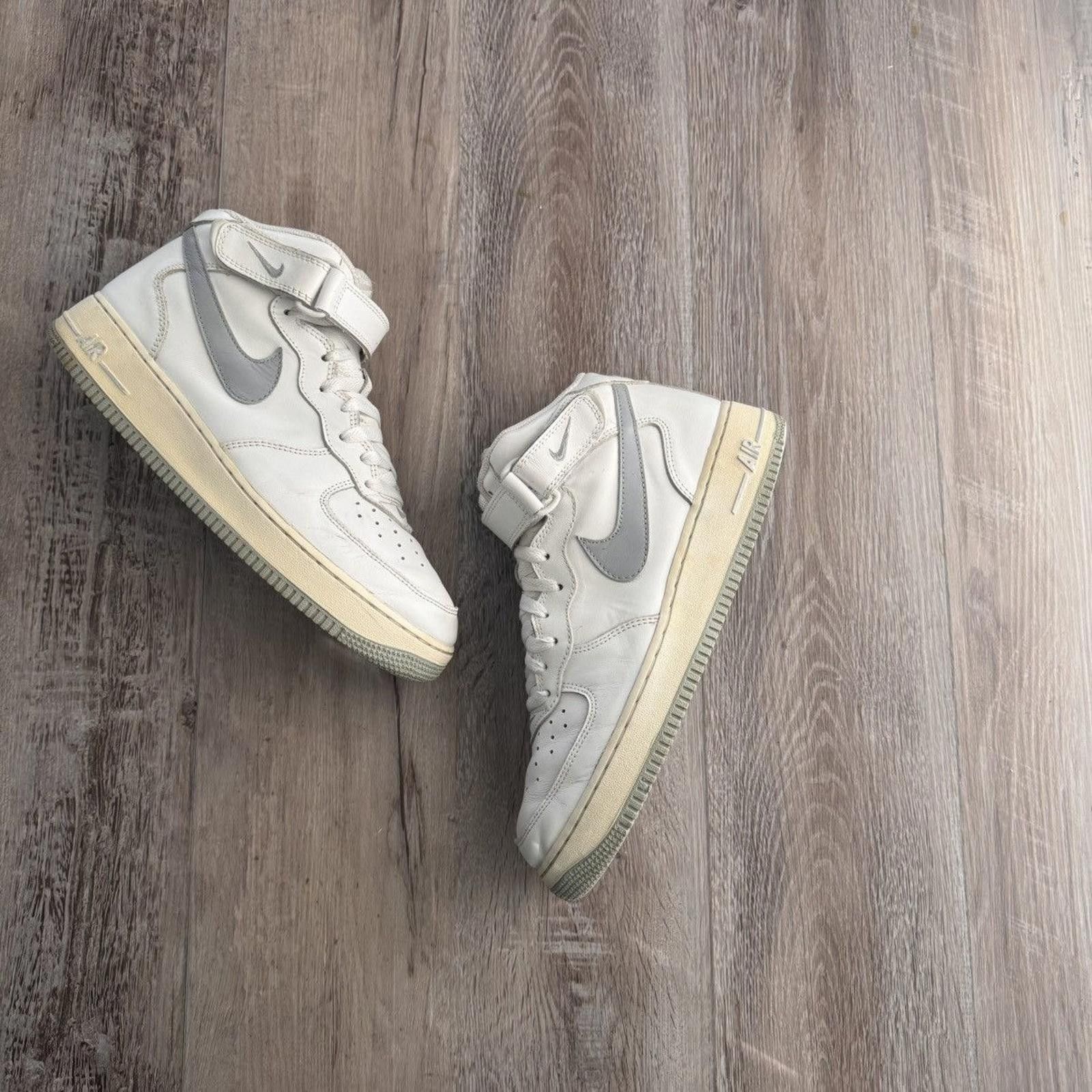 Nike NIKE • Air Force 1 Mid "White/Grey" (10M) Size US 10 / EU 43 - 11 Thumbnail