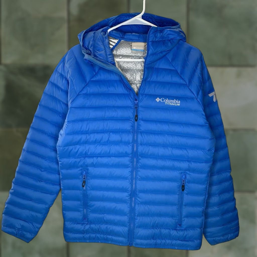 Vintage Columbia Titanium 800 Down Fill Hooded Puffer Jacket Omni-Heat 3D Men’s Small Jacket Size US S / EU 44-46 / 1 - 1 Thumbnail