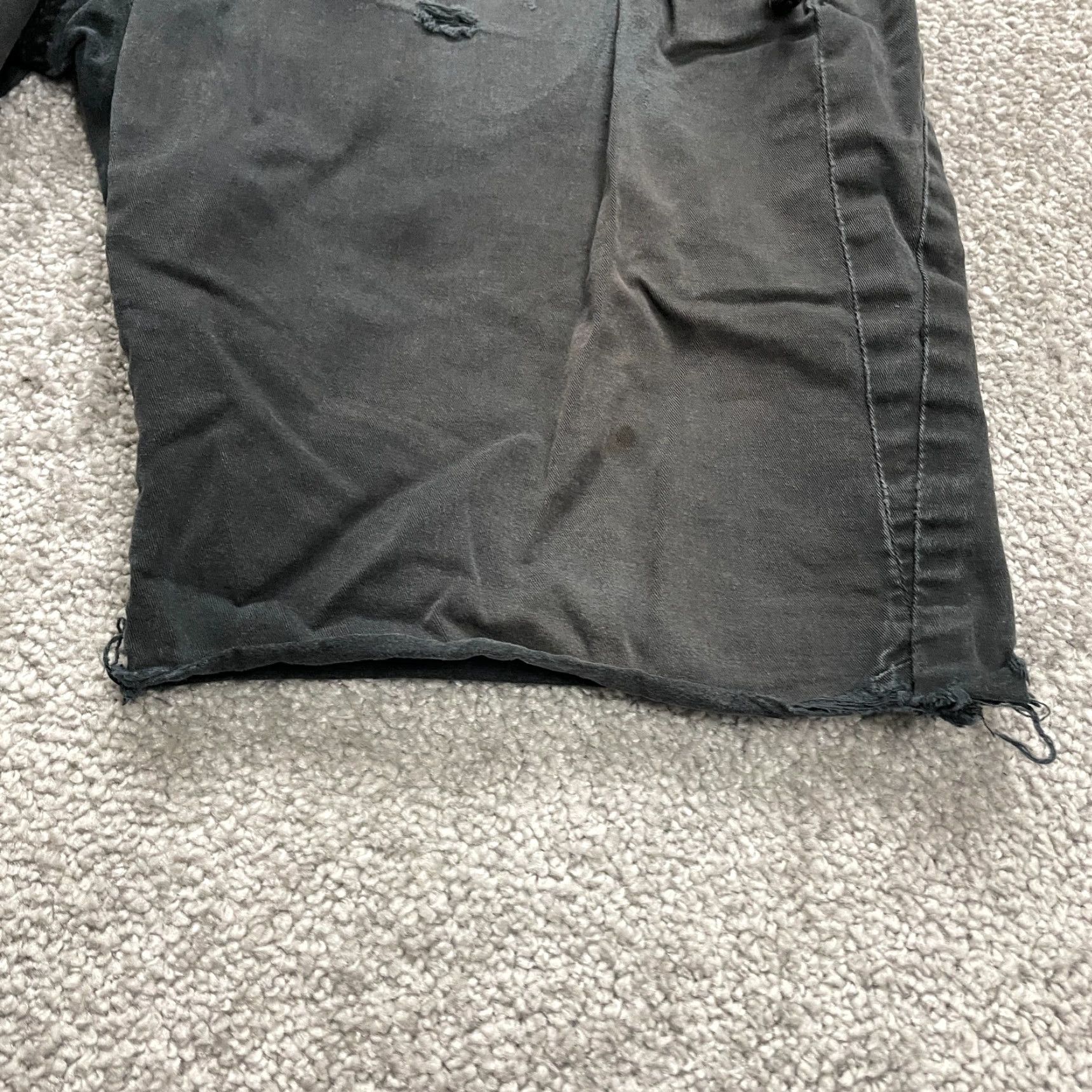 Timberland TIMBERLAND Bermuda Shorts Mens Black Dark Wash Denim Slim Streetwear 34x10 5-Pocket Distressed Outdoor Classic Mens Size US 34 / EU 50 - 7 Thumbnail