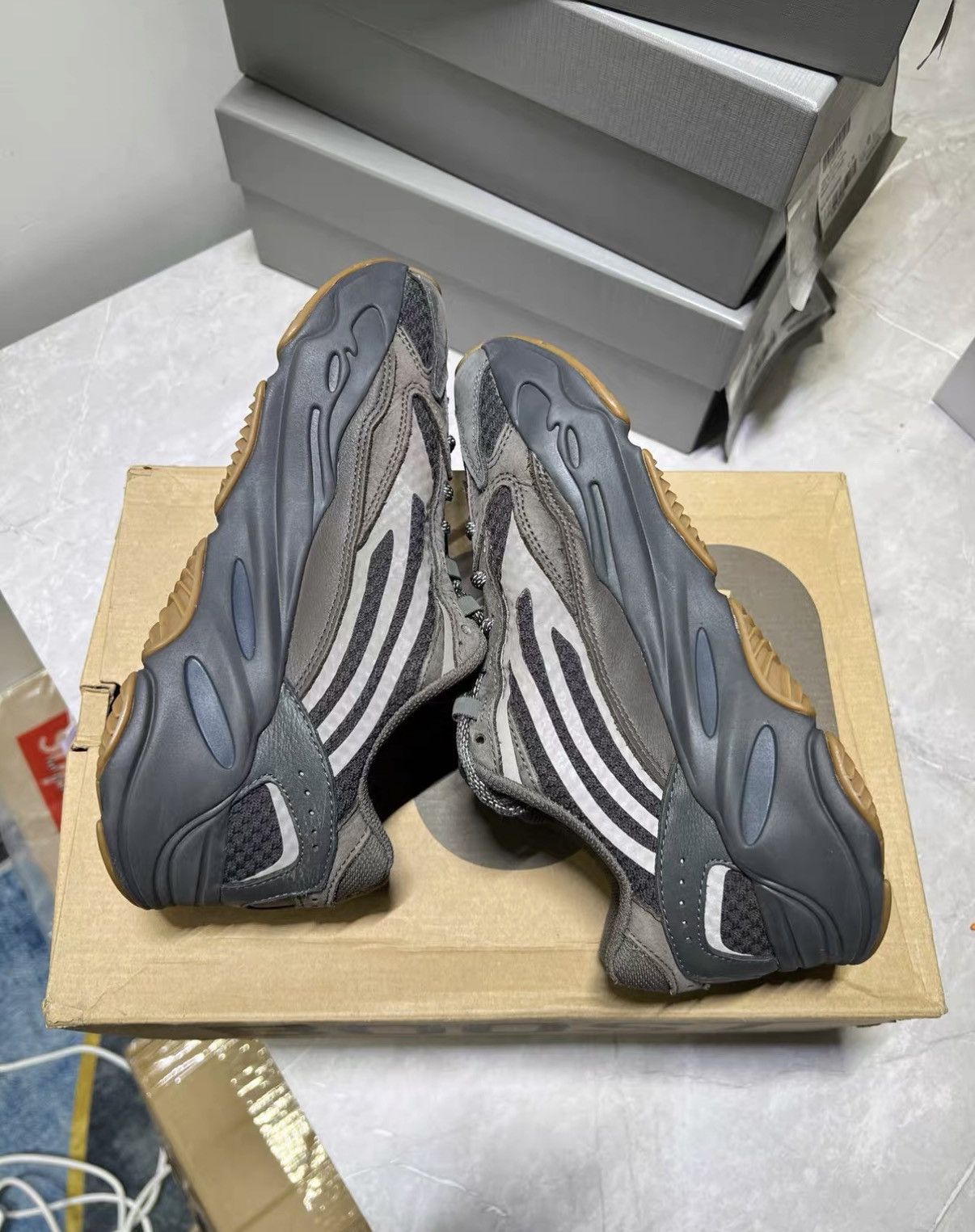 Yeezy Yeezy 700 Crystal Clear J42 Size US 6.5 / IT 36.5 - 2 Thumbnail