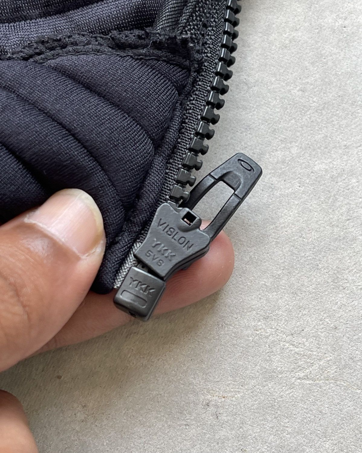 Oakley F/W 2019 OAKLEY MEN'S RIBBED/QUILTED SEAMLESS HOODED JACKET Size US S / EU 44-46 / 1 - 16 Thumbnail