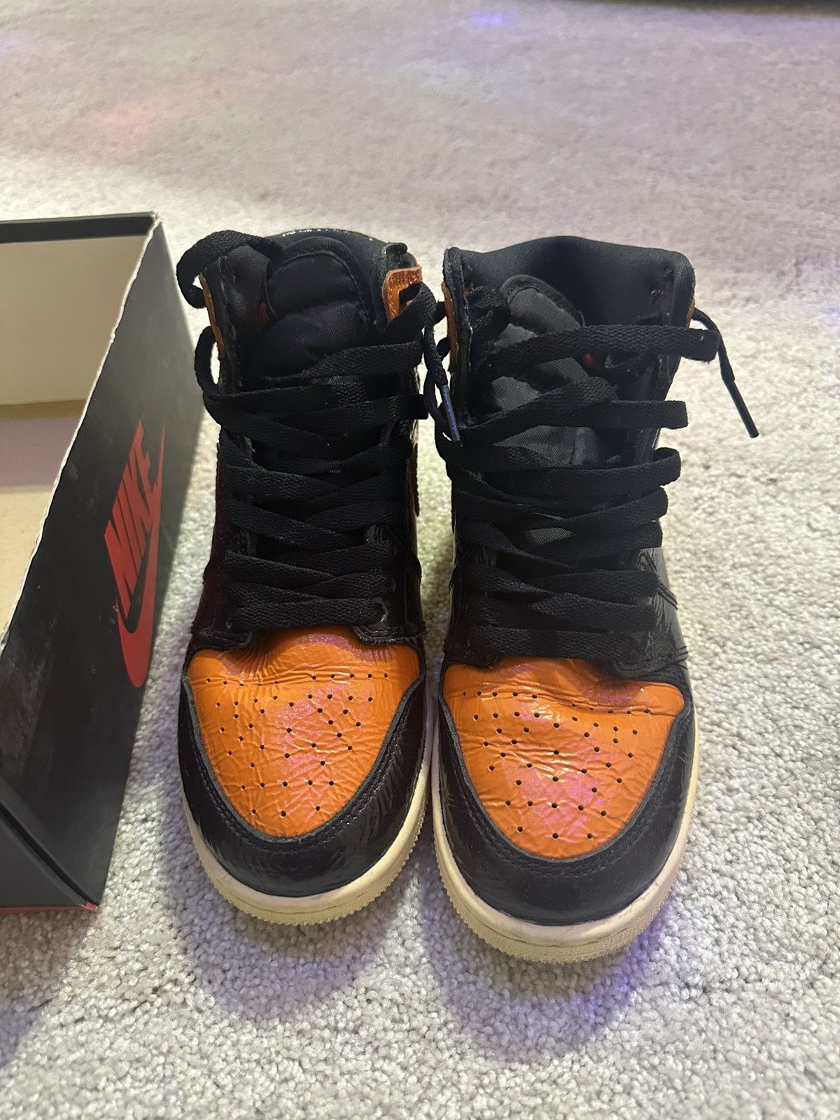 Jordan Brand Air Jordan 1 Retro High OG GS ‘Shattered BackBoard 3.0’ Size US 5 / EU 37 - 3 Thumbnail