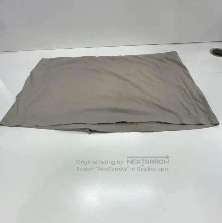Balenciaga Balenciaga Distressed Logo Short Sleeve T. Size US S / EU 44-46 / 1 - 4 Thumbnail