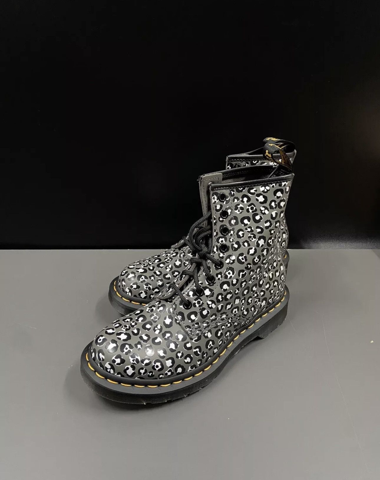Dr. Martens Dr Marten Boot (6) Size US 6 / IT 36 - 2 Thumbnail