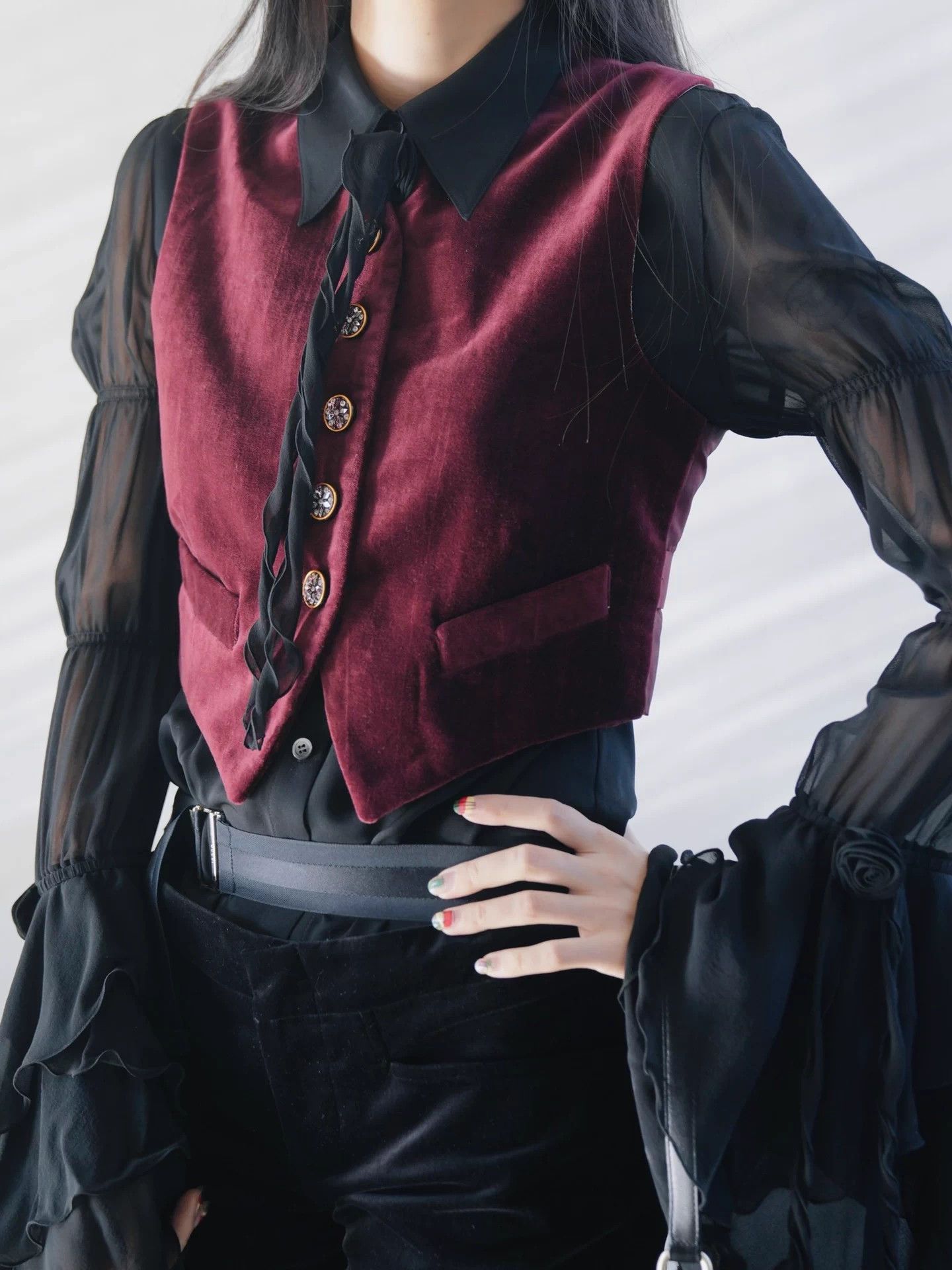 Vintage Vintage Women's Handmade 100% Silk Black Rose Shirt Size ONE SIZE - 8 Thumbnail