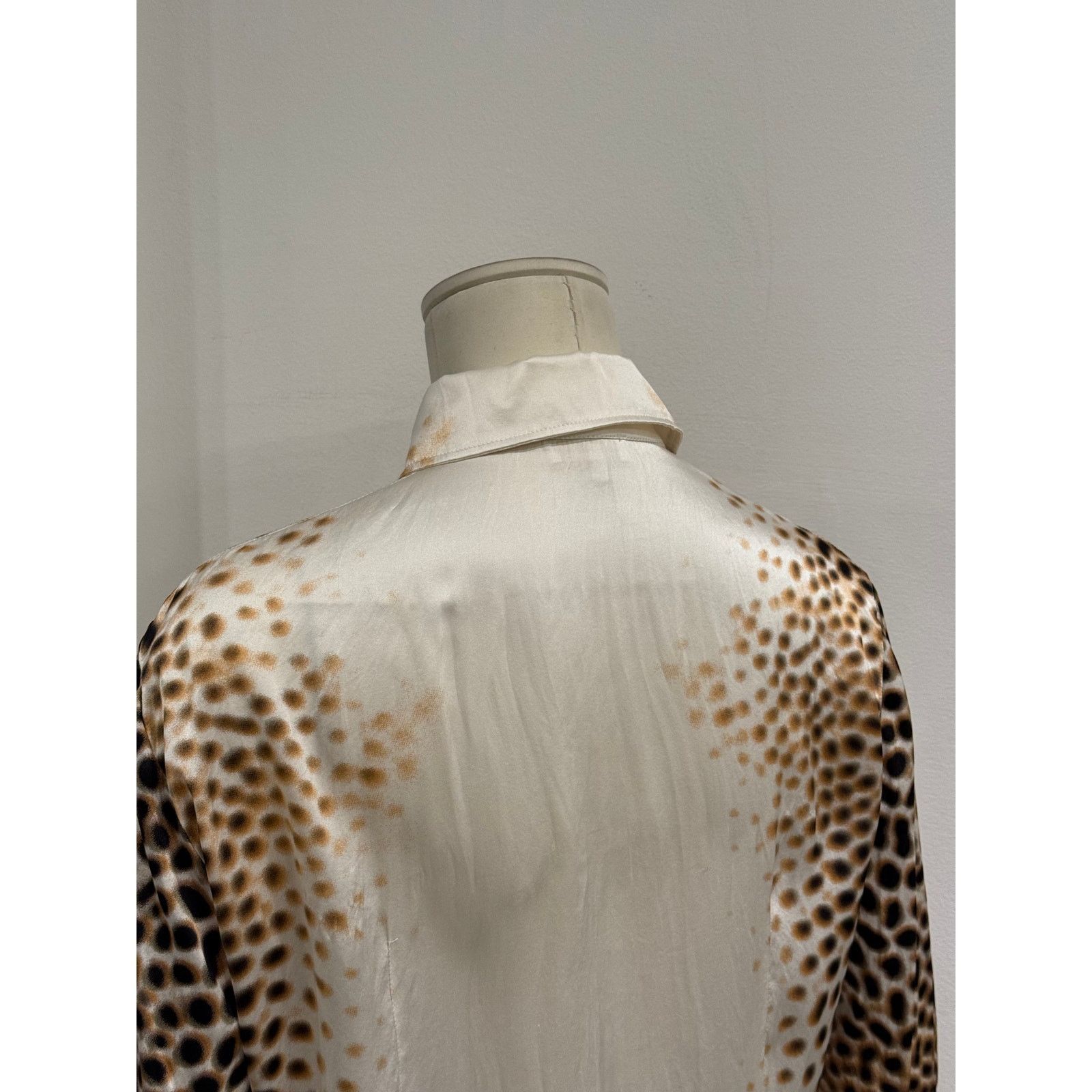 Roberto Cavalli 2000s Roberto Cavalli Leopard Print silk shirt Size M / US 6-8 / IT 42-44 - 11 Thumbnail