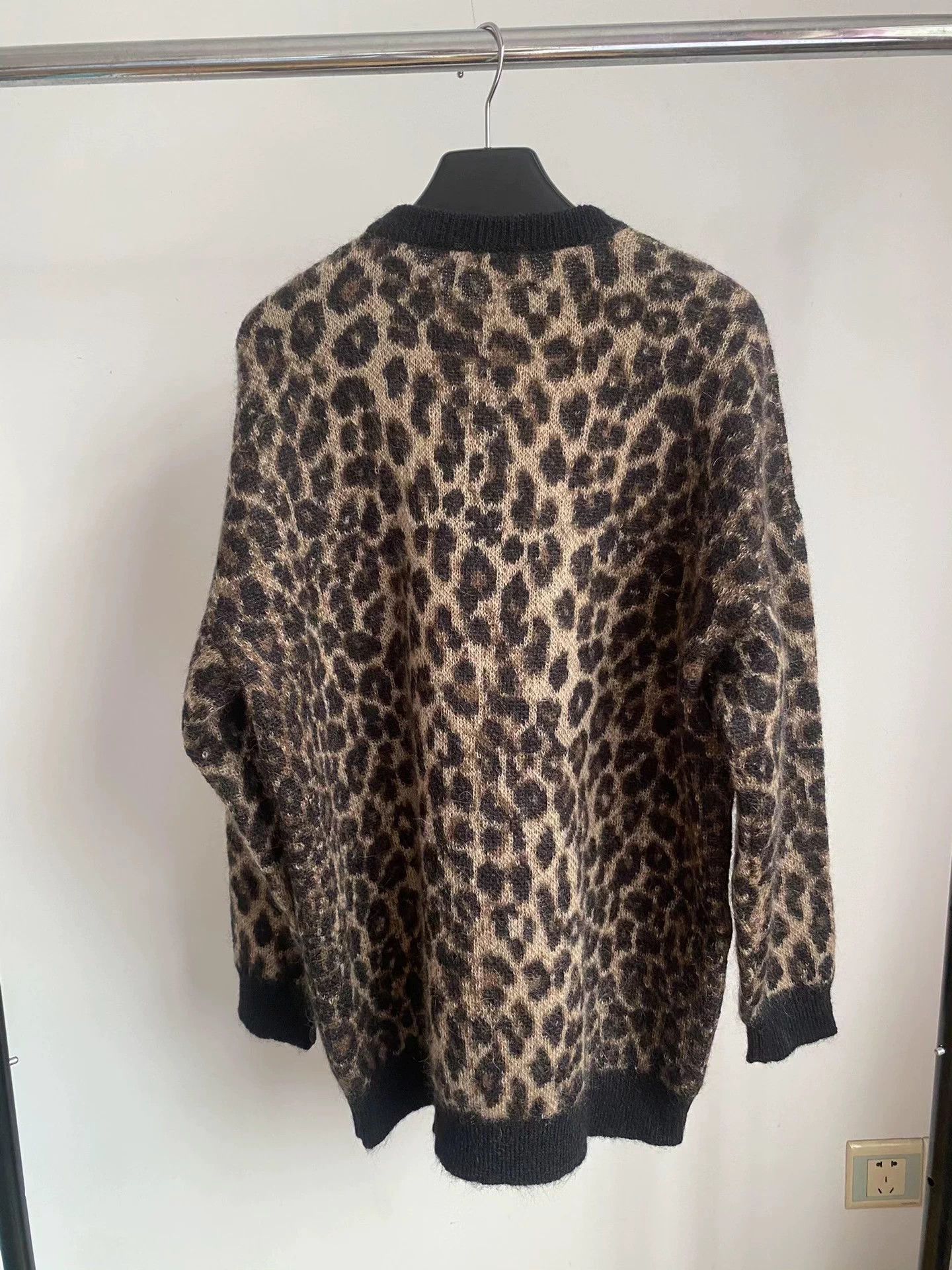 Celine Celine Leopard Print Sweater Size US M / EU 48-50 / 2 - 2 Thumbnail