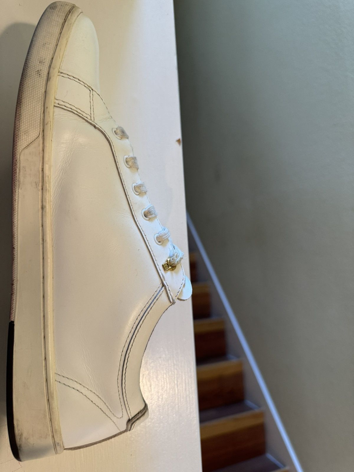Ted Baker Ted Baker Sneaker White with Gold accents Size US 11 / EU 44 - 9 Thumbnail