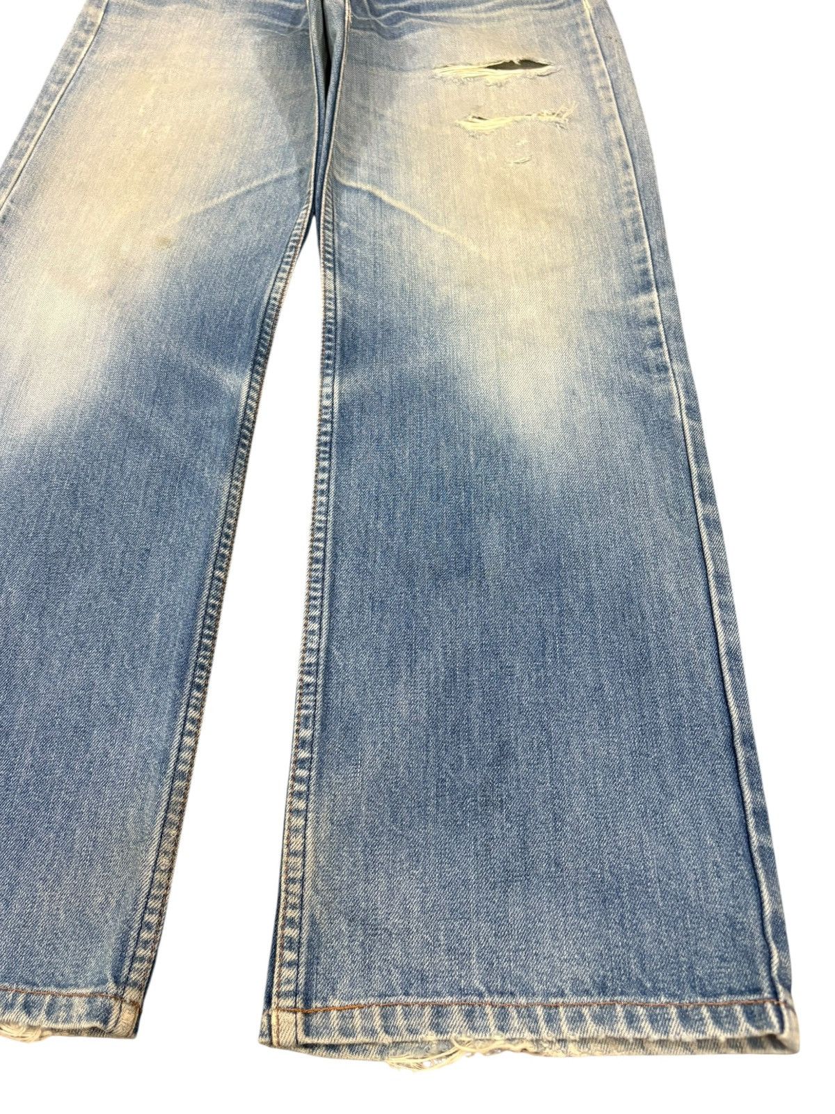 Levi's Vintage 90s Levis Light Wash Distressed Loose Jeans Size US 31 - 7 Thumbnail