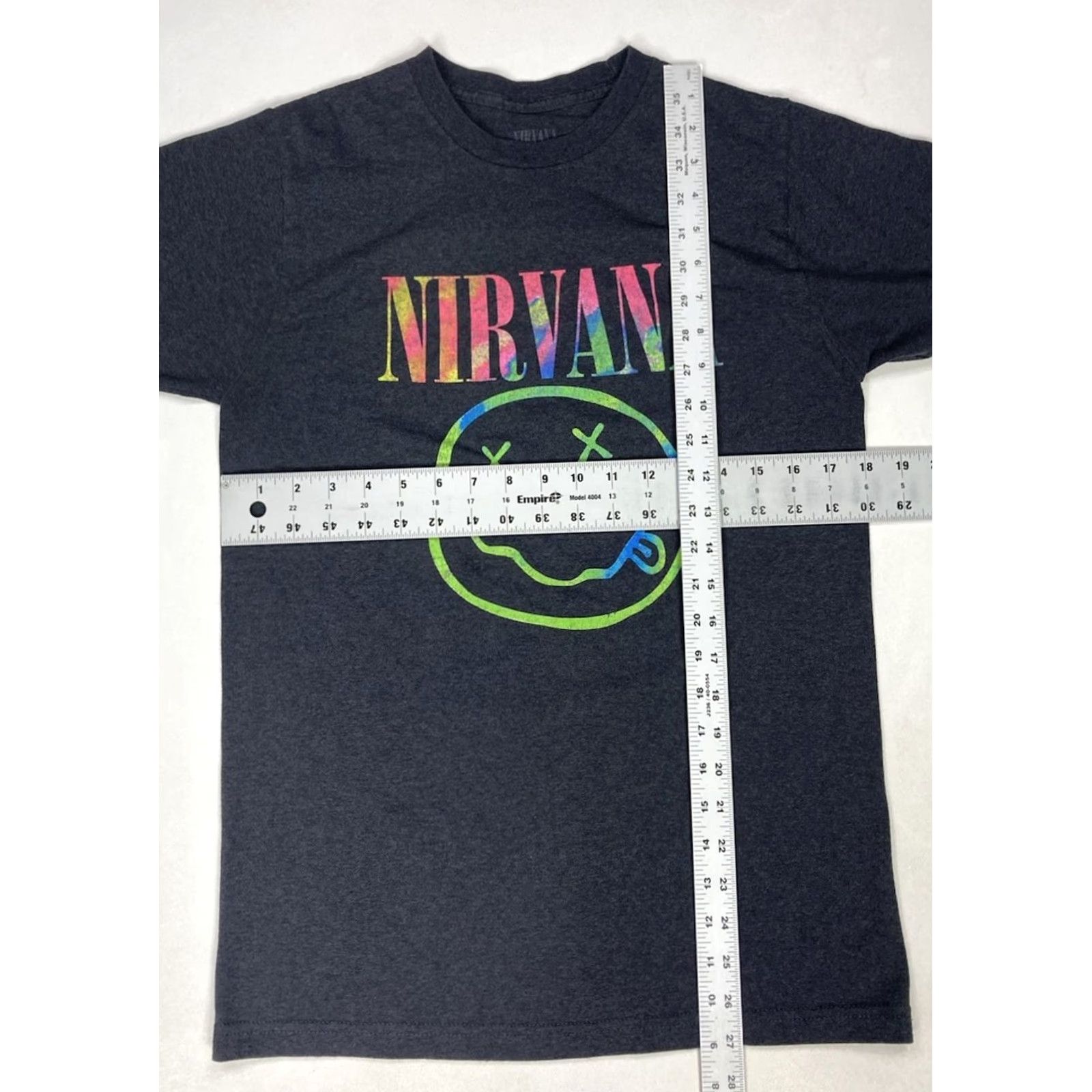 Vintage VINTAGE Nirvana Happy Face Graphic T-shirt Mens Small Dark Gray Short Sleeve Music Size US S / EU 44-46 / 1 - 5 Thumbnail