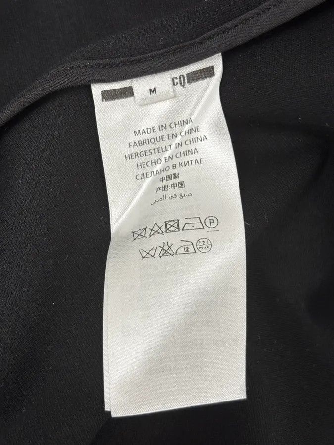Alexander McQueen AW2016 Alexander McQueen Black Buttoned Minimalist Jacket Size US S / EU 44-46 / 1 - 10 Thumbnail