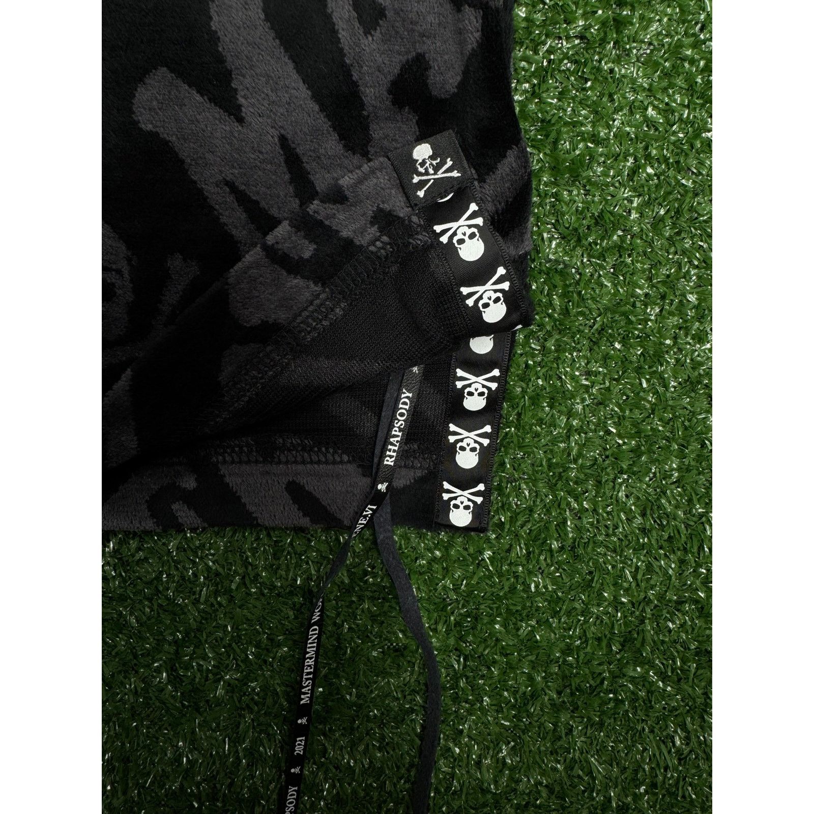 Mastermind Japan Mastermind Vs. Bape Velour Diagonal Black T-Shirt Size Small Size US S / EU 44-46 / 1 - 5 Thumbnail