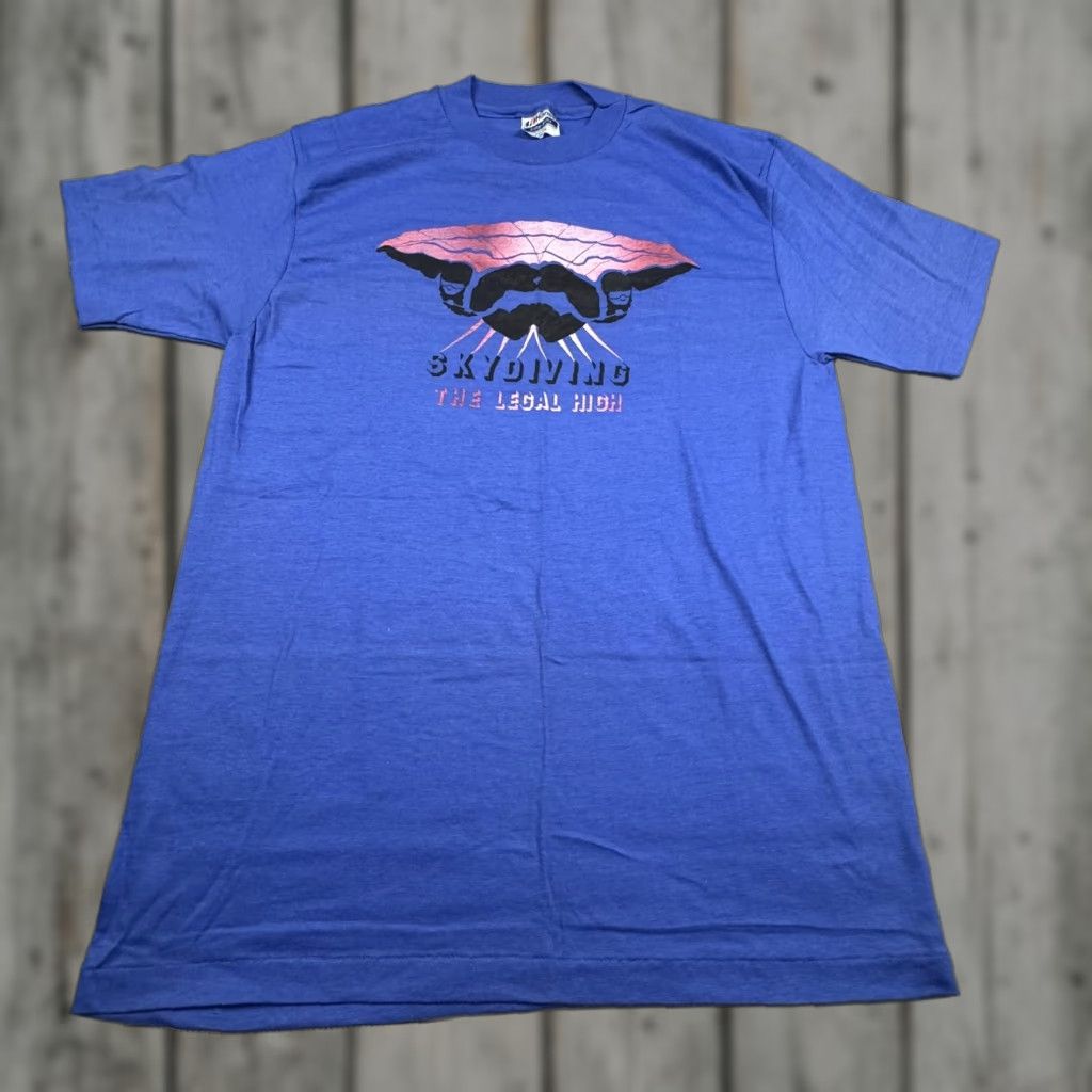 Hanes VINTAGE Skydiving Shirt Mens L Blue The Legal High Graphic Hanes USA 90s Mens Shirt Size US L / EU 52-54 / 3 - 1 Thumbnail