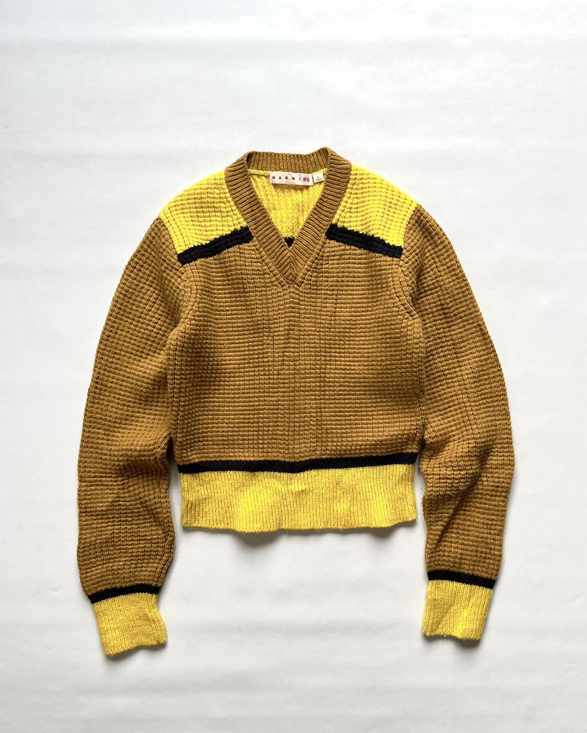 Marni × Uniqlo Marni x uniqlo knitted v-neck long sleeve cropped sweater Size L / US 10 / IT 46 - 1 Thumbnail