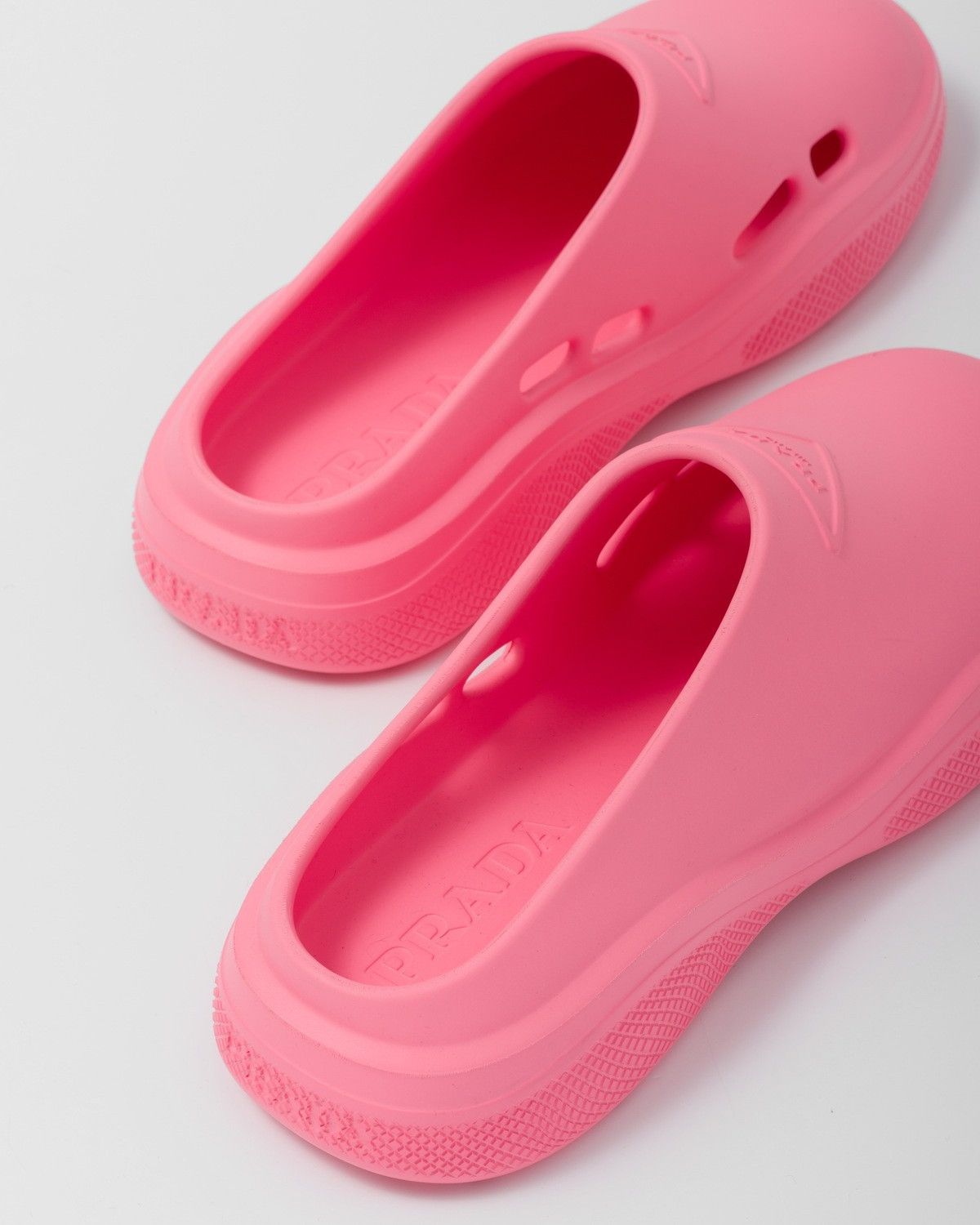 Prada o1B3y1r0226 Foam Rubber Mules in Pink Size US 10 / IT 40 - 5 Thumbnail