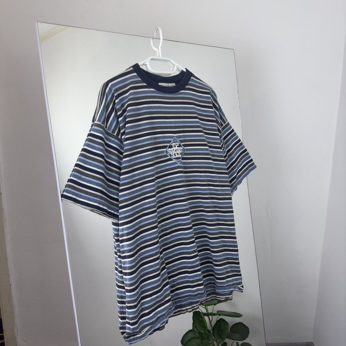 Vintage Made in UK 90s T-shirt Boxy Fit Oversized Striped Size US L / EU 52-54 / 3 - 1 Thumbnail