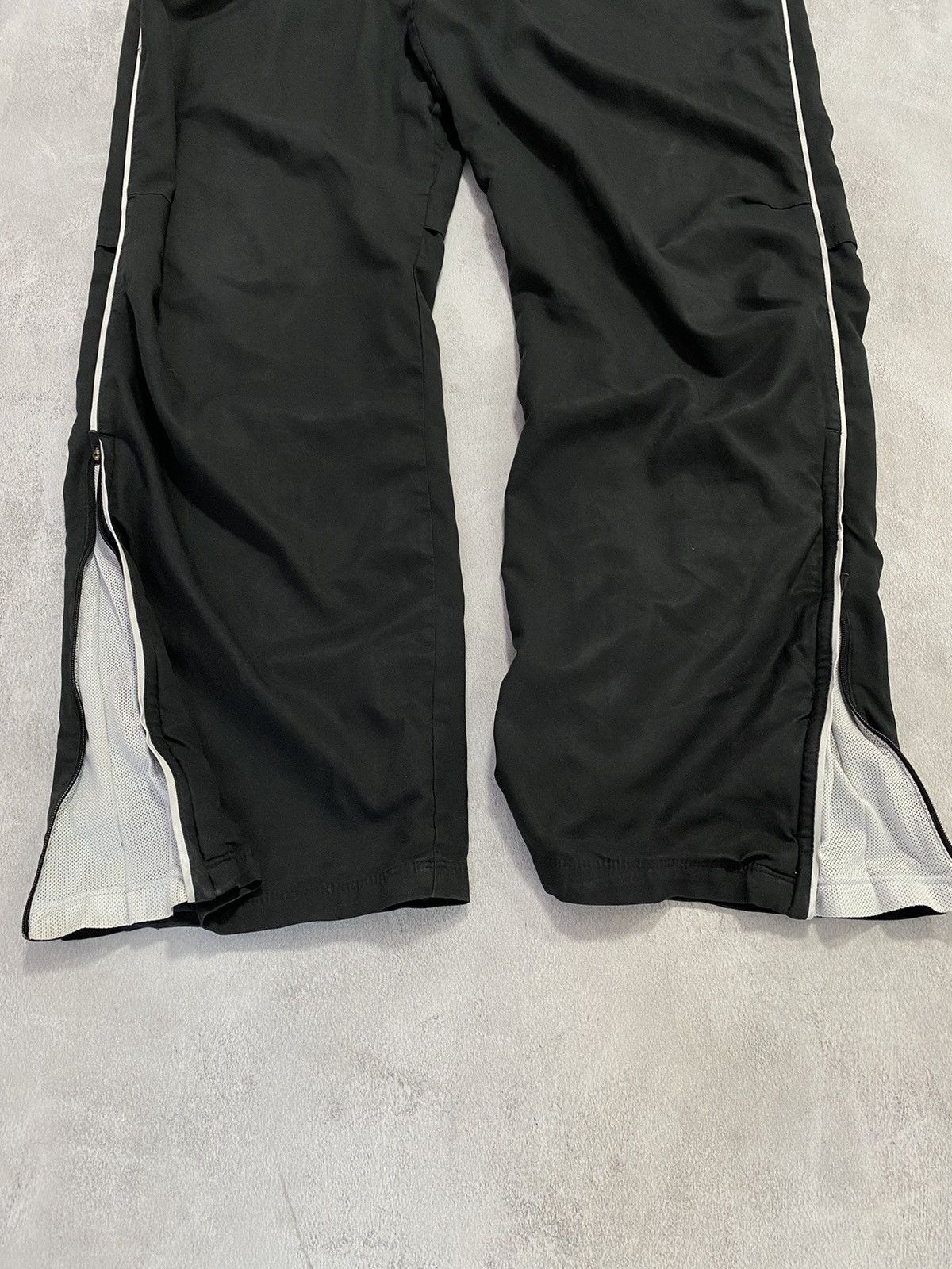 Nike × Vintage Vintage Nike Parachute pants baggy 2k track pants Size US 38 / EU 54 - 3 Thumbnail