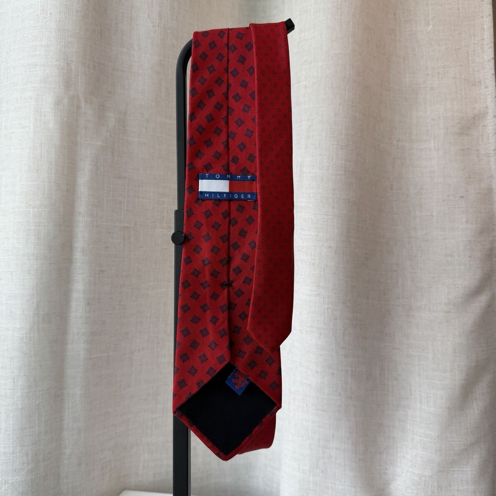 Tommy Hilfiger Tommy Hilfiger Vintage Red Silk Tie | Made in USA 1990s Size ONE SIZE - 14 Thumbnail