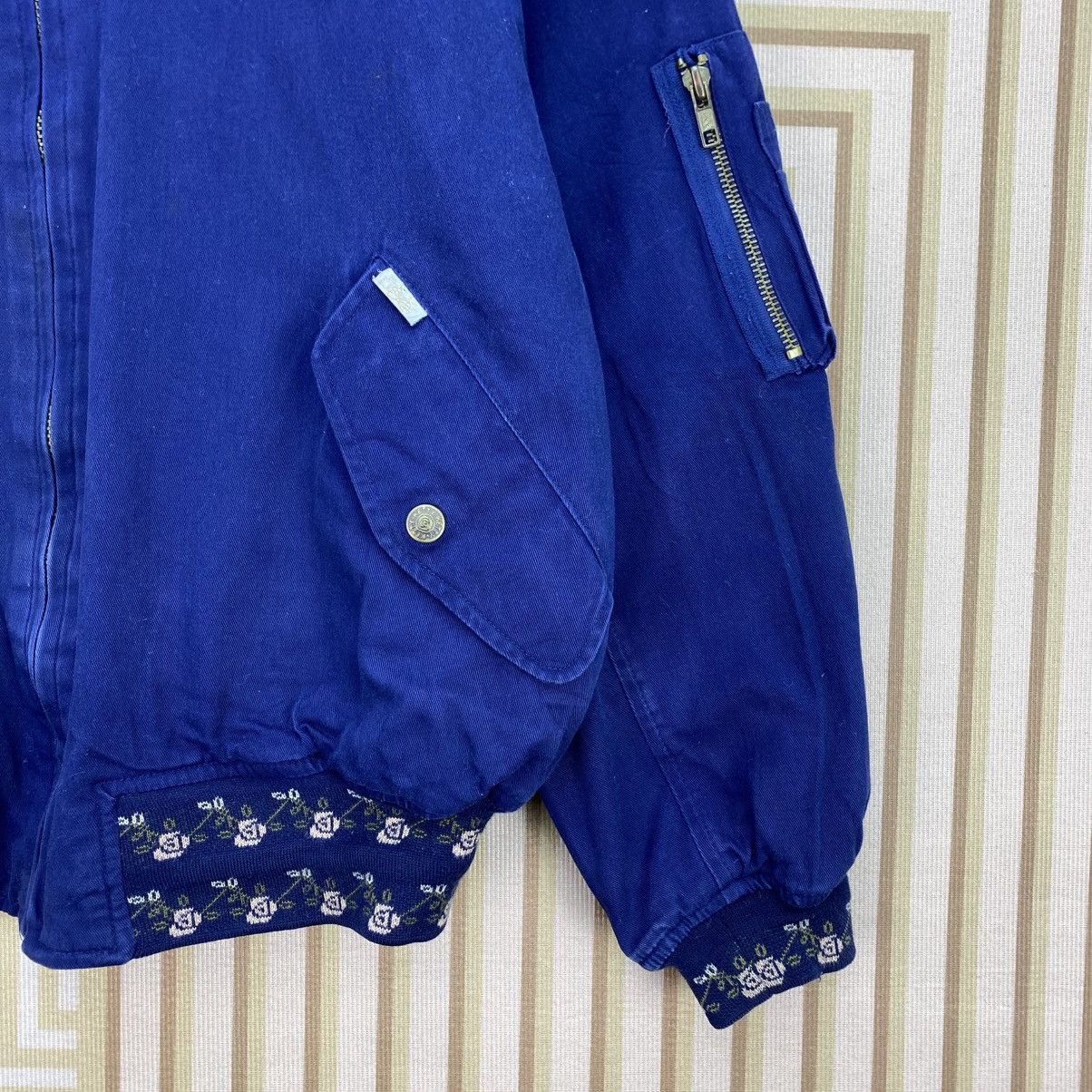 Issey Miyake 🫶Vintage ketty Bomber Embroidered Pacth Jacket Size US M / EU 48-50 / 2 - 5 Thumbnail