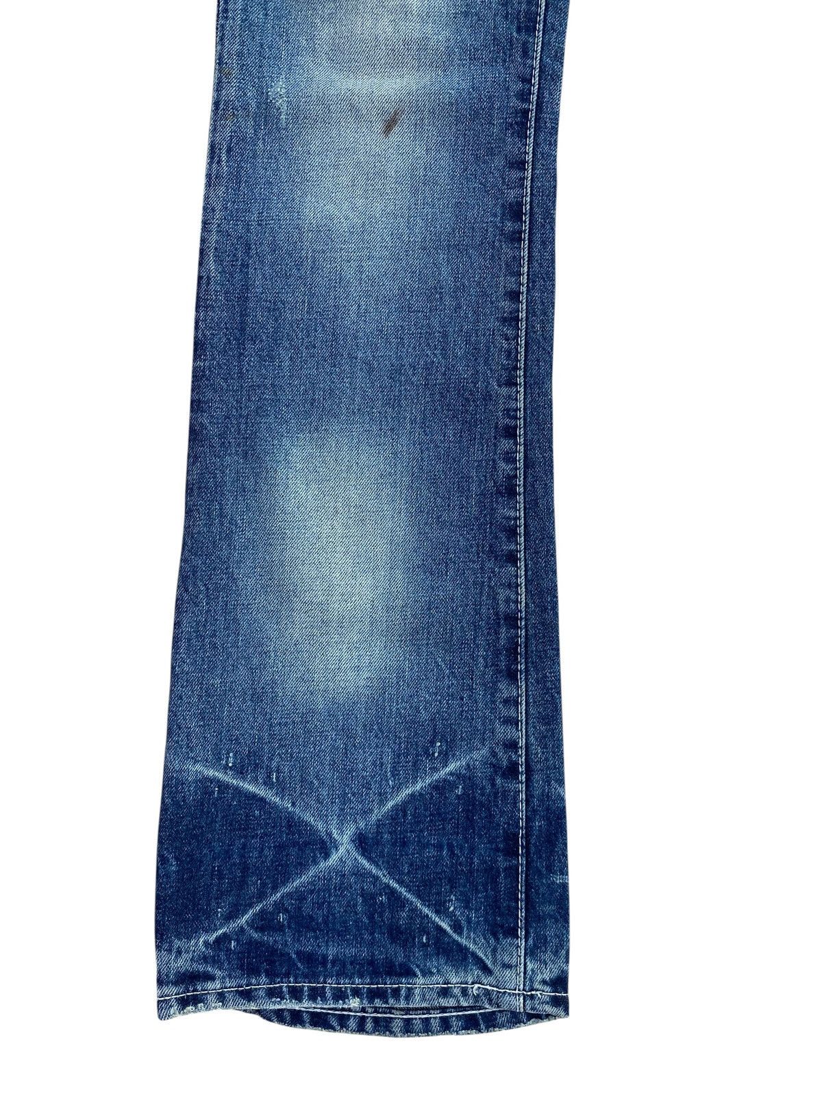 Japanese Brand Japanese Brand Faded Blue Wash Distress Flare Style Size US 30 / EU 46 - 8 Thumbnail