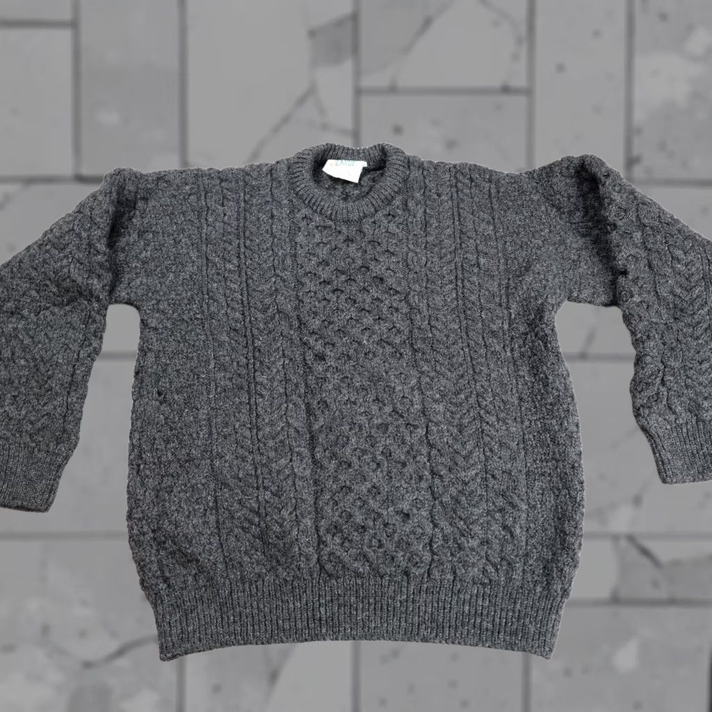 Vintage VINTAGE Carraig Donn Womens Sweater Medium Gray 100% Wool Ireland Size M / US 6-8 / IT 42-44 - 1 Thumbnail