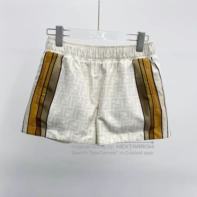 Fendi Fendi size S Beige Patchwork Full Print Shorts Size 24" / US 00 / IT 34 - 1 Thumbnail