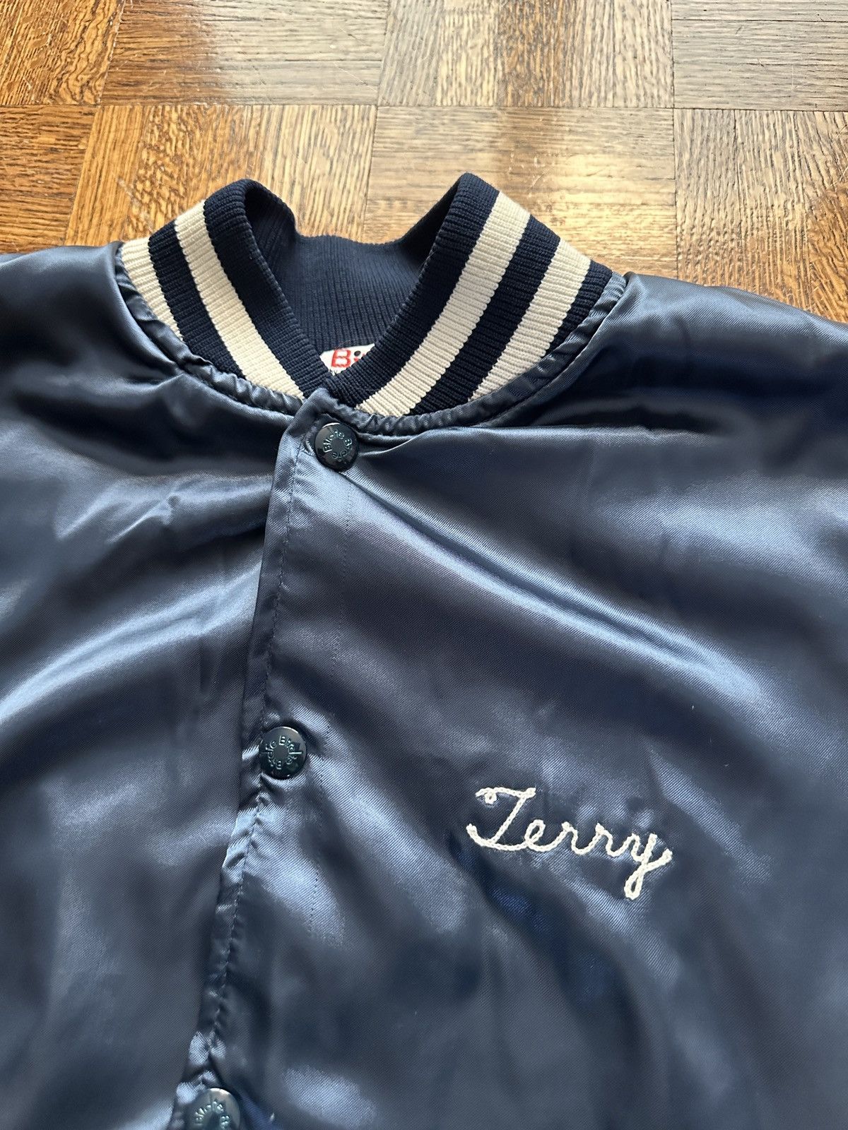 Vintage Vintage 80s Amerisure Companies Satin Bomber Jacket Size US L / EU 52-54 / 3 - 3 Thumbnail