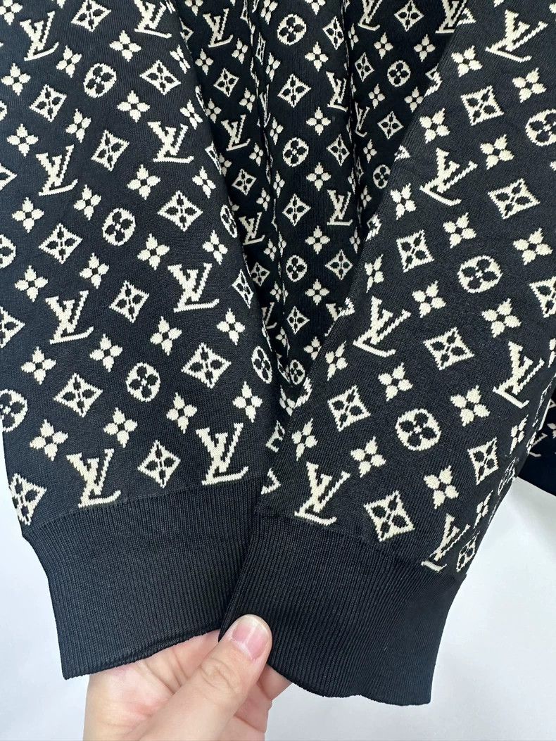 Louis Vuitton Louis Vuitton Full print long sleeve 2501-Nextarrow Size US XS / EU 42 / 0 - 4 Thumbnail