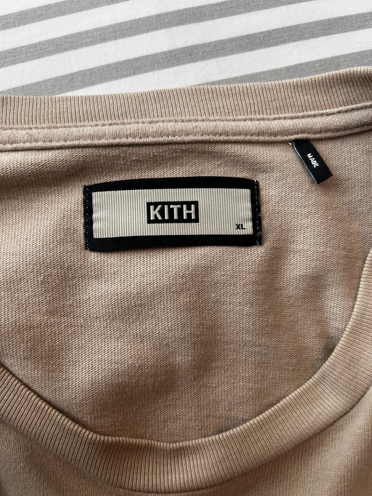 Kith Kith Sandstone Box Logo Size US XL / EU 56 / 4 - 4 Thumbnail