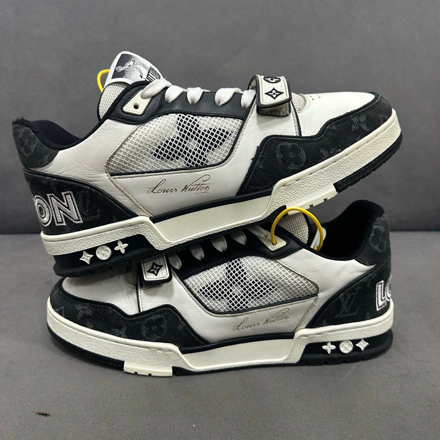 Louis Vuitton Size 42.5 / LV Trainer with straps, black and white Size US 9.5 / EU 42-43 - 6 Thumbnail
