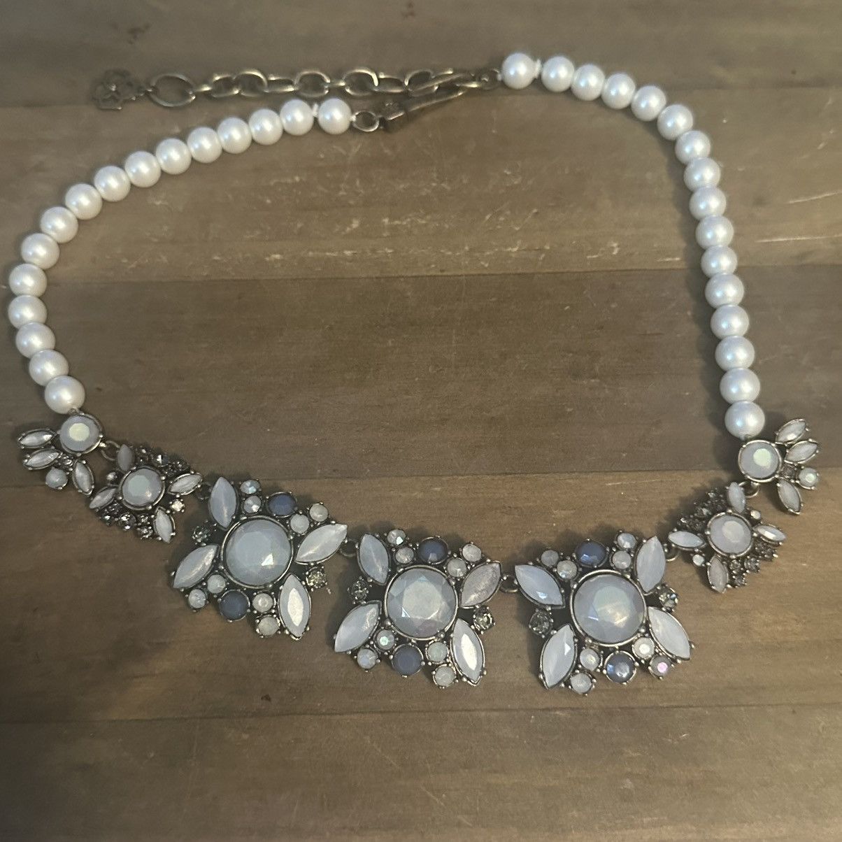 Ann Taylor Vintage Ann Taylor floral gemstone pearl statement necklace Size ONE SIZE - 3 Thumbnail