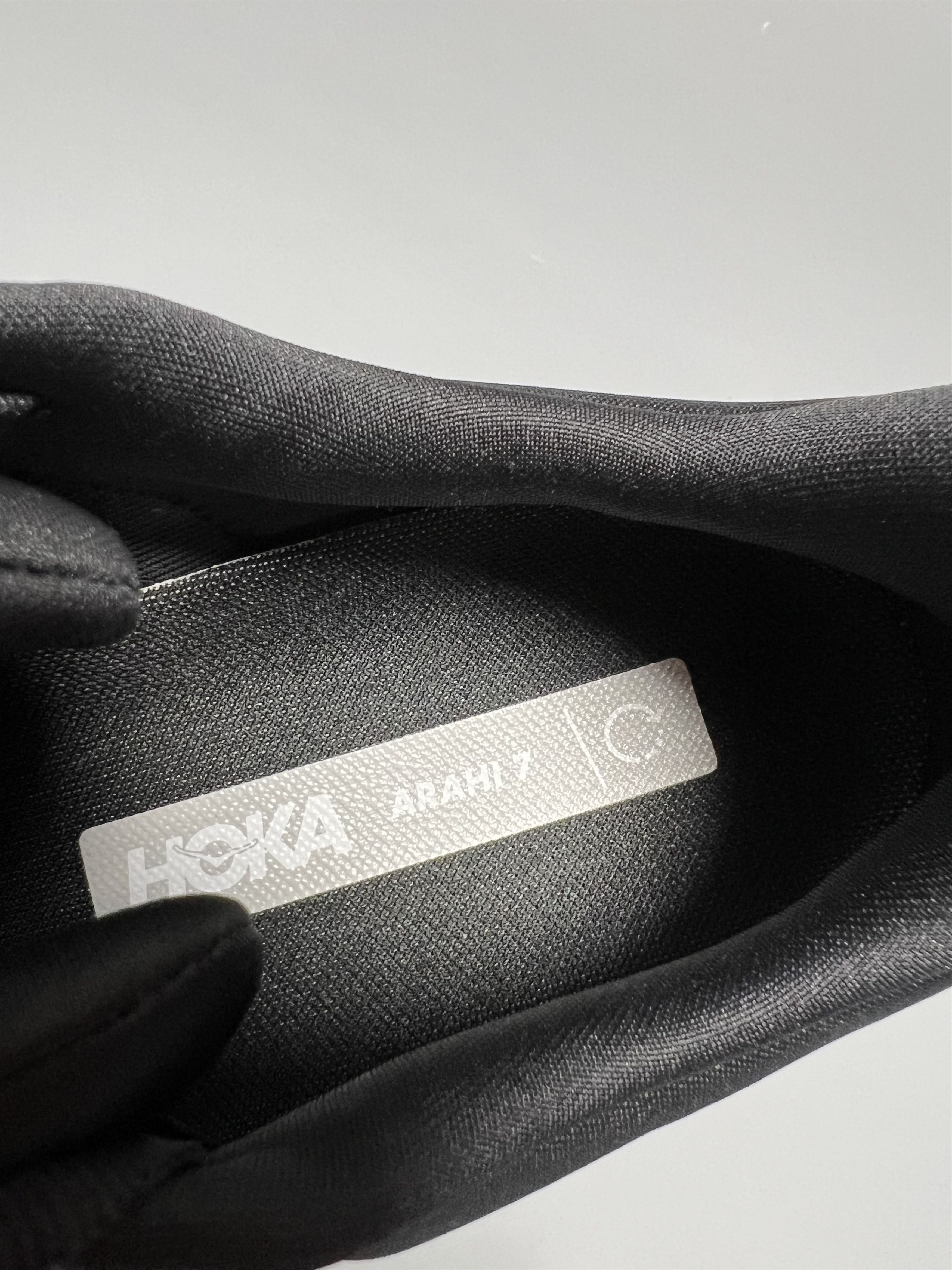Hoka 9.5 EE Hoka One One Arahi 7 Wide Running Shoes Walking Gym Size US 9.5 / EU 42-43 - 17 Thumbnail