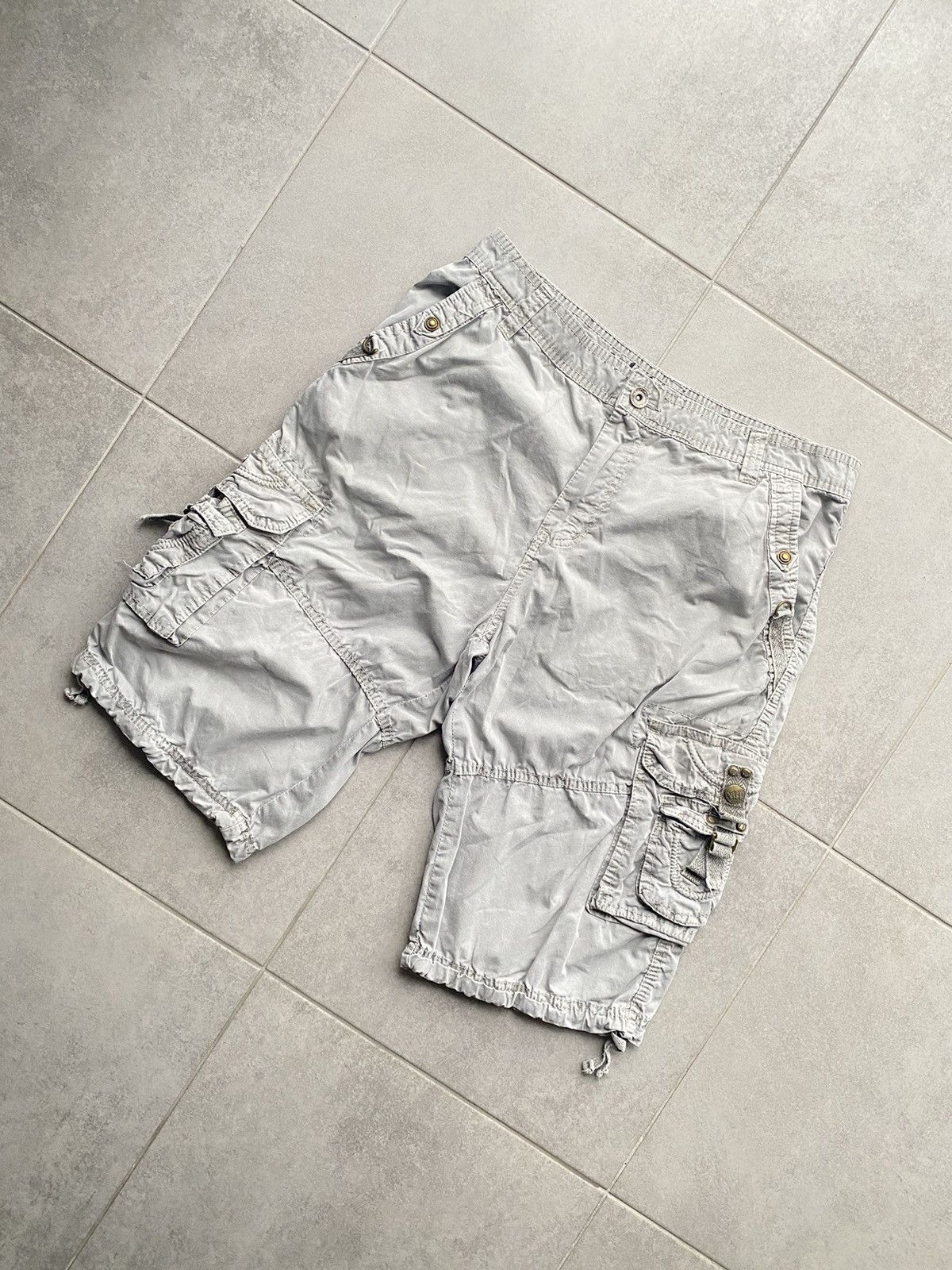 Vintage Vintage Cargo Shorts Size US 36 / EU 52 - 1 Thumbnail