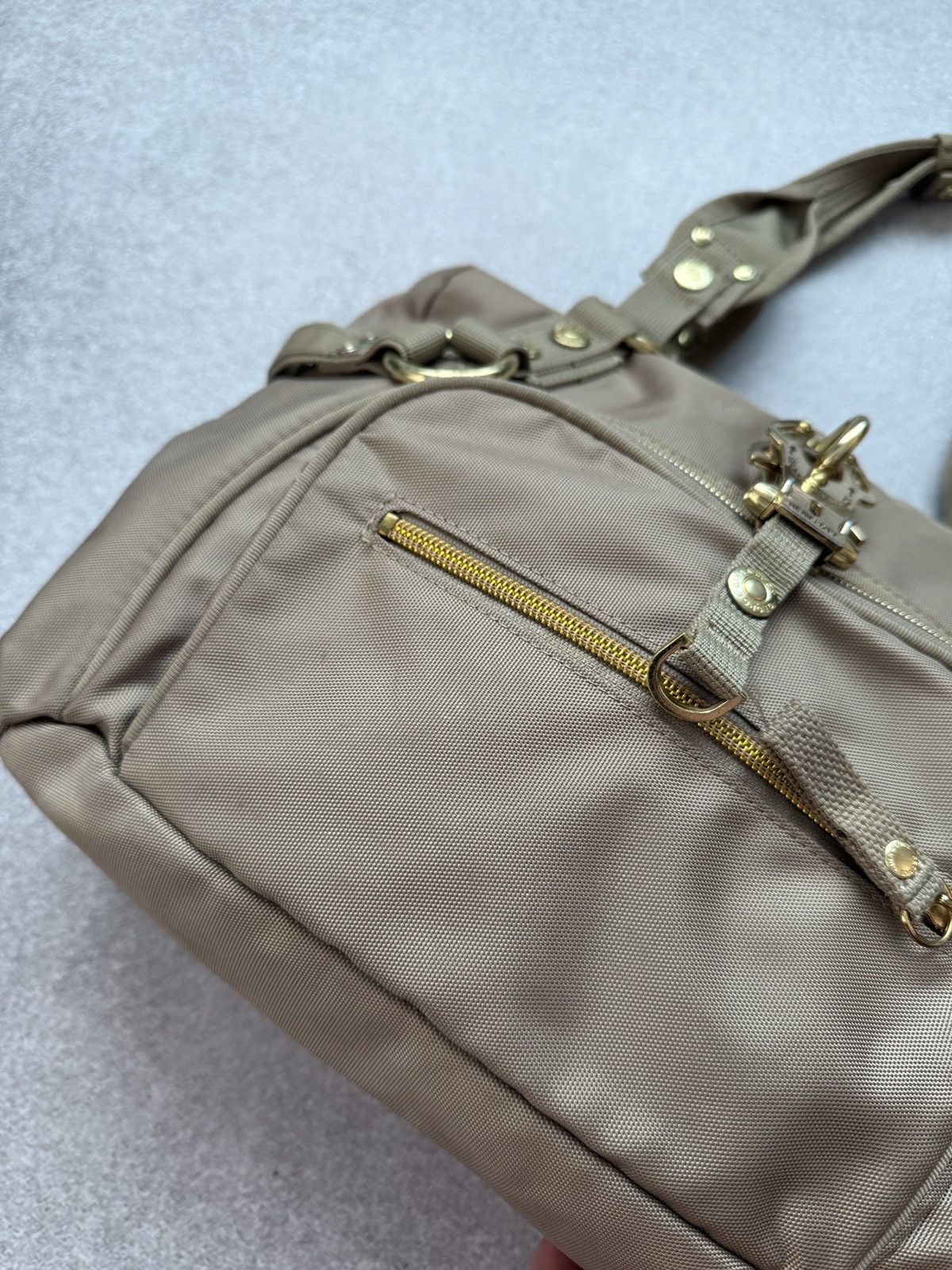 George Gina & Lucy George Gina & Lucy Cheekicheeks Golden Shoulders Bag Women Size ONE SIZE - 9 Thumbnail