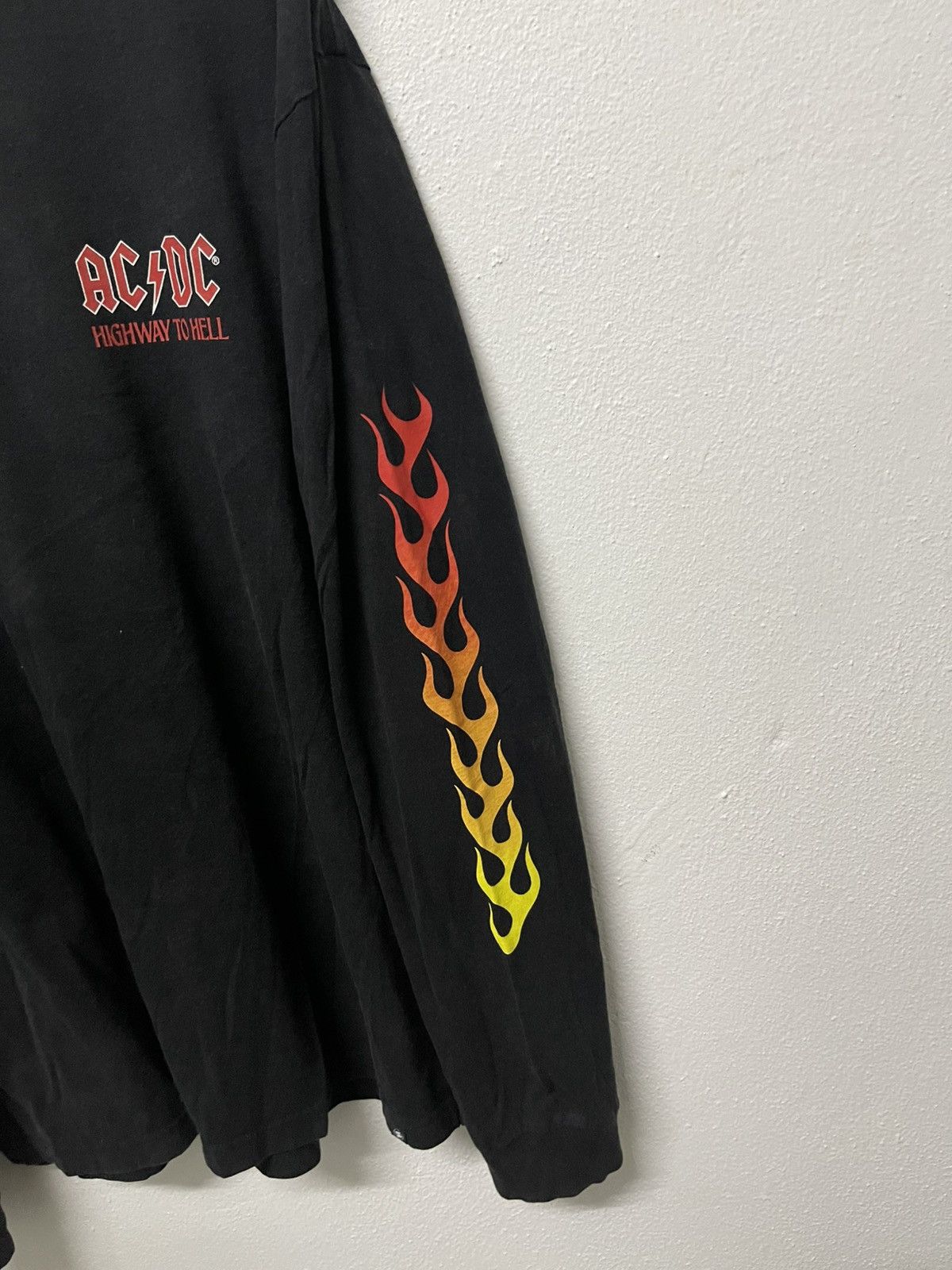 AC/DC 2000s ACDC X DC SHOES HIGHWAY TO HELL FLAME SLEEVE SUNFADED Size US XL / EU 56 / 4 - 7 Thumbnail