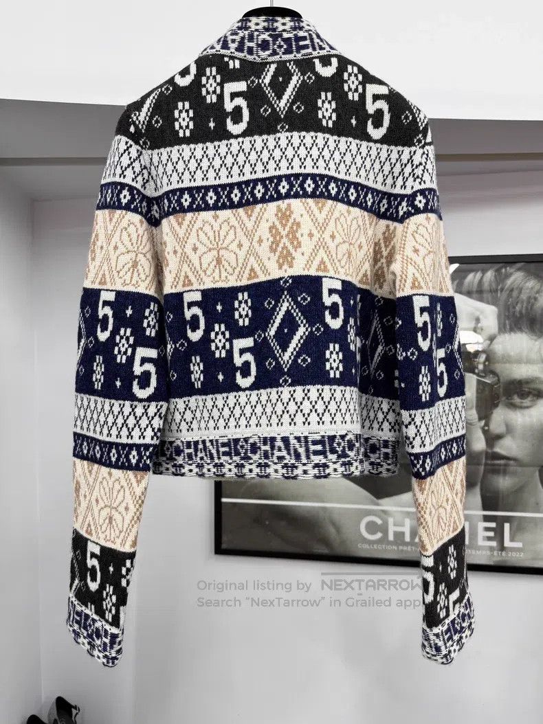 Chanel Chanel Colour block No. 5 letter cashmere knitted cardigan Size XS / US 0-2 / IT 36-38 - 3 Thumbnail