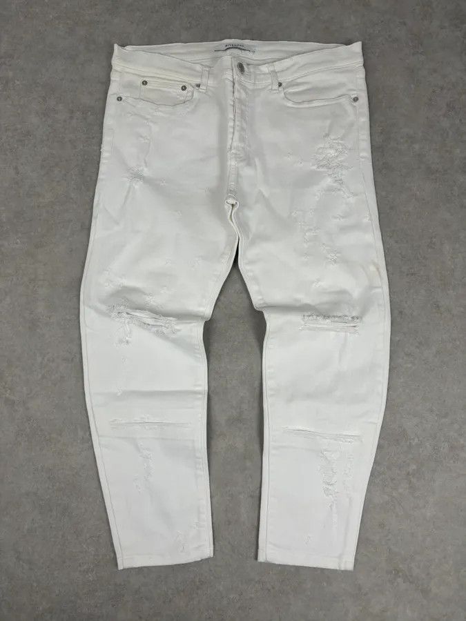 Givenchy 2010s Givenchy White Distressed Denim Jeans Size US 32 / EU 48 - 1 Thumbnail