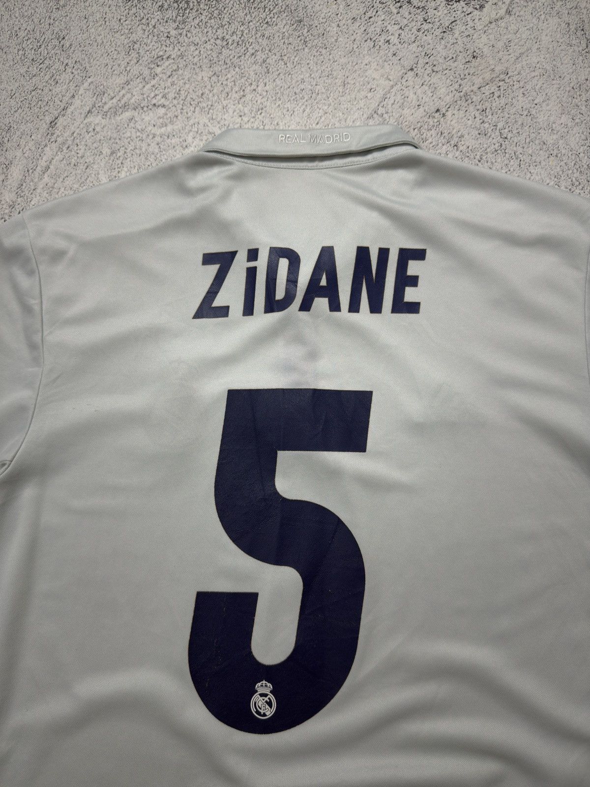 Adidas ADIDAS REAL MADRID ZIDANE #5 FOOTBALL SHIRT SOCCER JERSEY Size US M / EU 48-50 / 2 - 6 Thumbnail