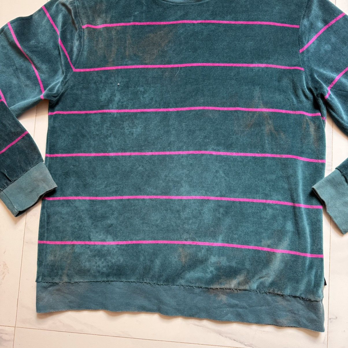 Stussy × Vintage Vintage Y2K Stüssy Velvet T-Shirt Size US L / EU 52-54 / 3 - 6 Thumbnail