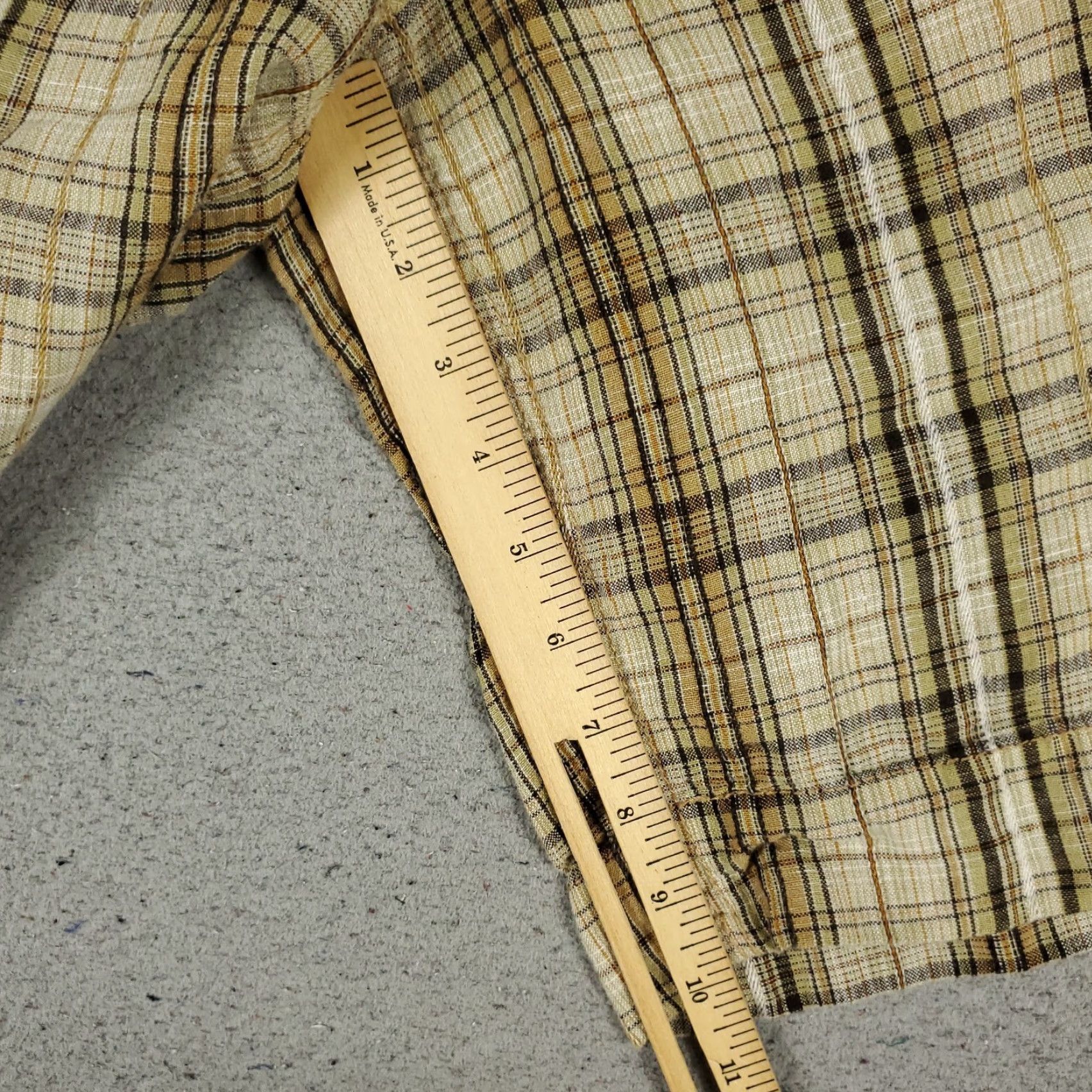 Tommy Bahama VINTAGE Tommy Bahama Shorts Men Size 32 Beige Linen Plaid Flat Front Chino Casual Summer Size US 32 / EU 48 - 6 Thumbnail