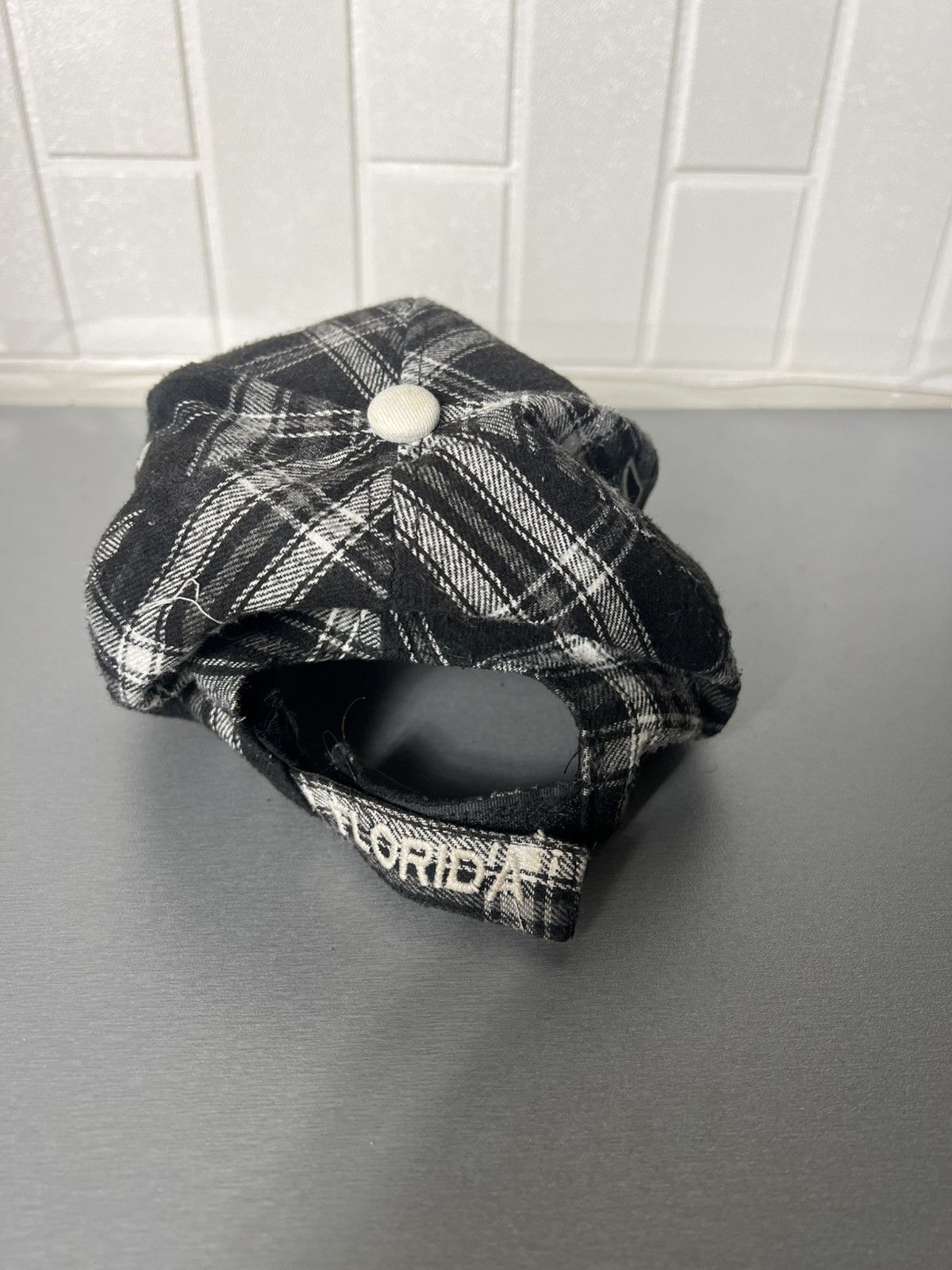 NBA VERY RARE FLORIDA ORLANDO BASKETBALL CAP RETRO Y2K 90s NBA Size ONE SIZE - 7 Thumbnail