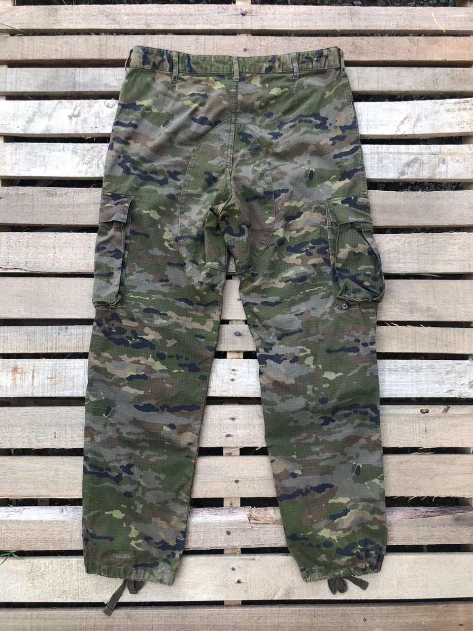 Vintage Vintage 80s Spanish Army Camouflage Cargo Pants Size US 33 - 2 Thumbnail