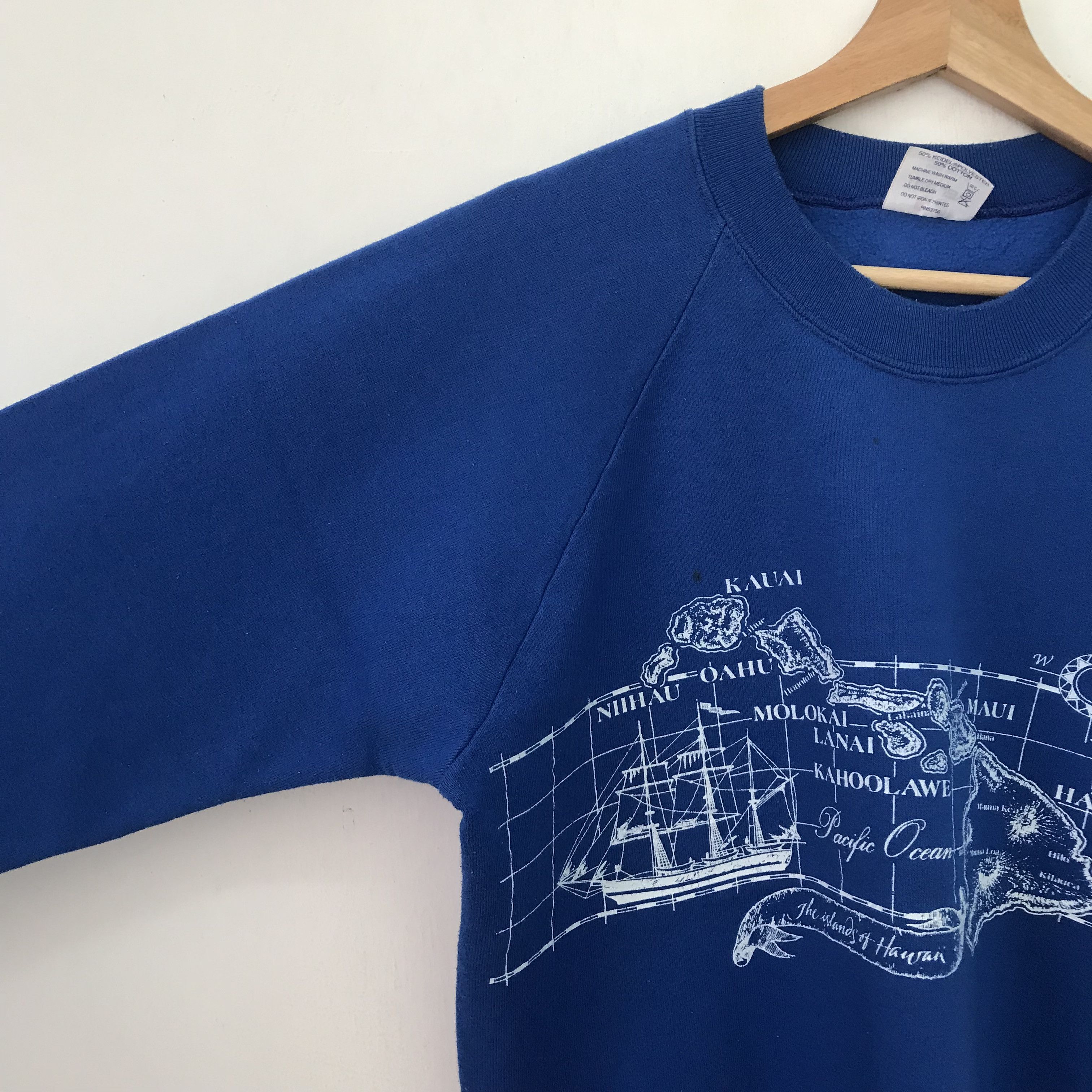 Vintage Vintage 90's The Island Of Hawaii Blue sweatshirt - 646 Size US M / EU 48-50 / 2 - 4 Thumbnail