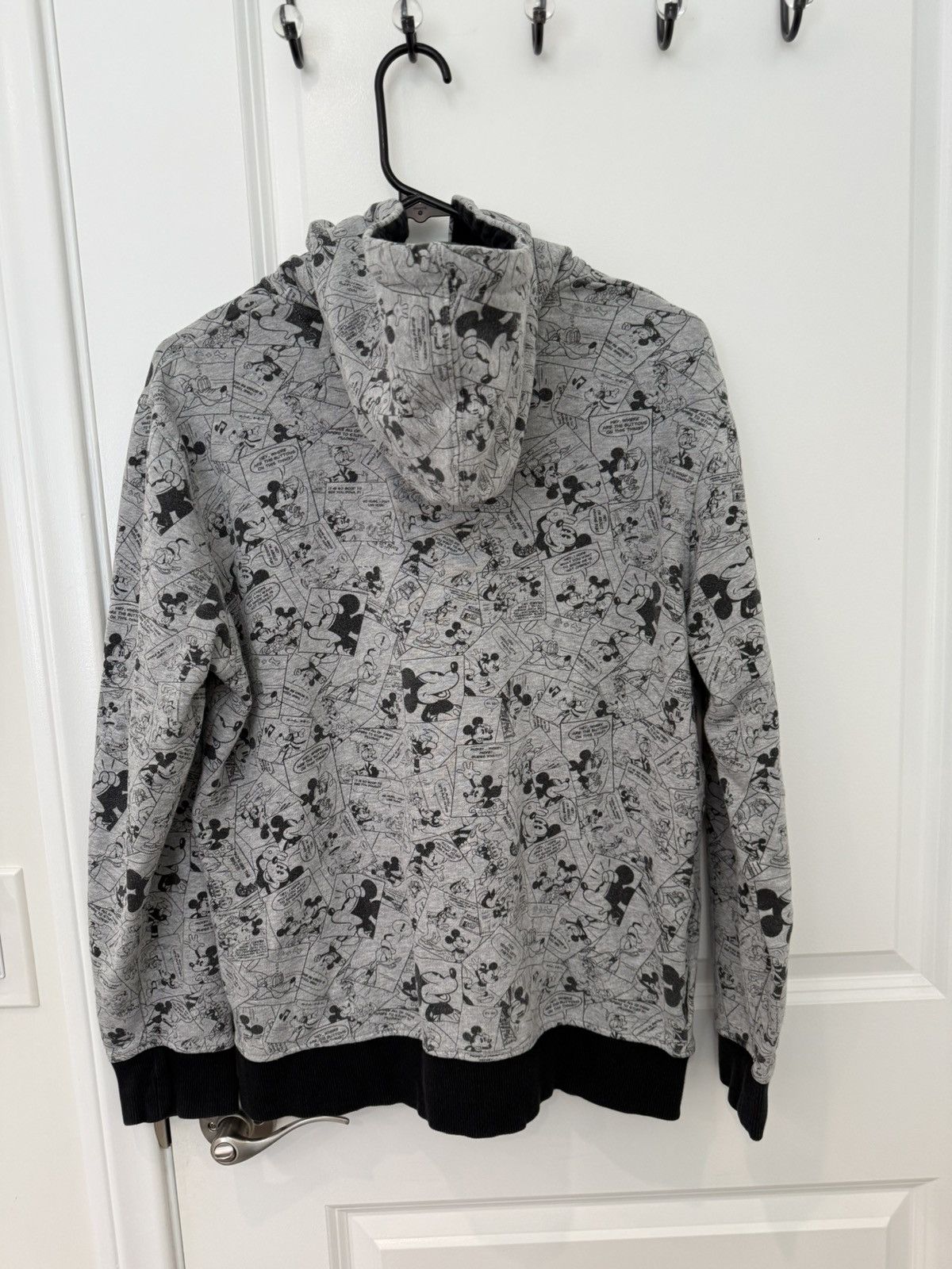Disney Disneyland Paris Exclusive Mickey Mouse Full Zip Hoodie Size US M / EU 48-50 / 2 - 4 Thumbnail
