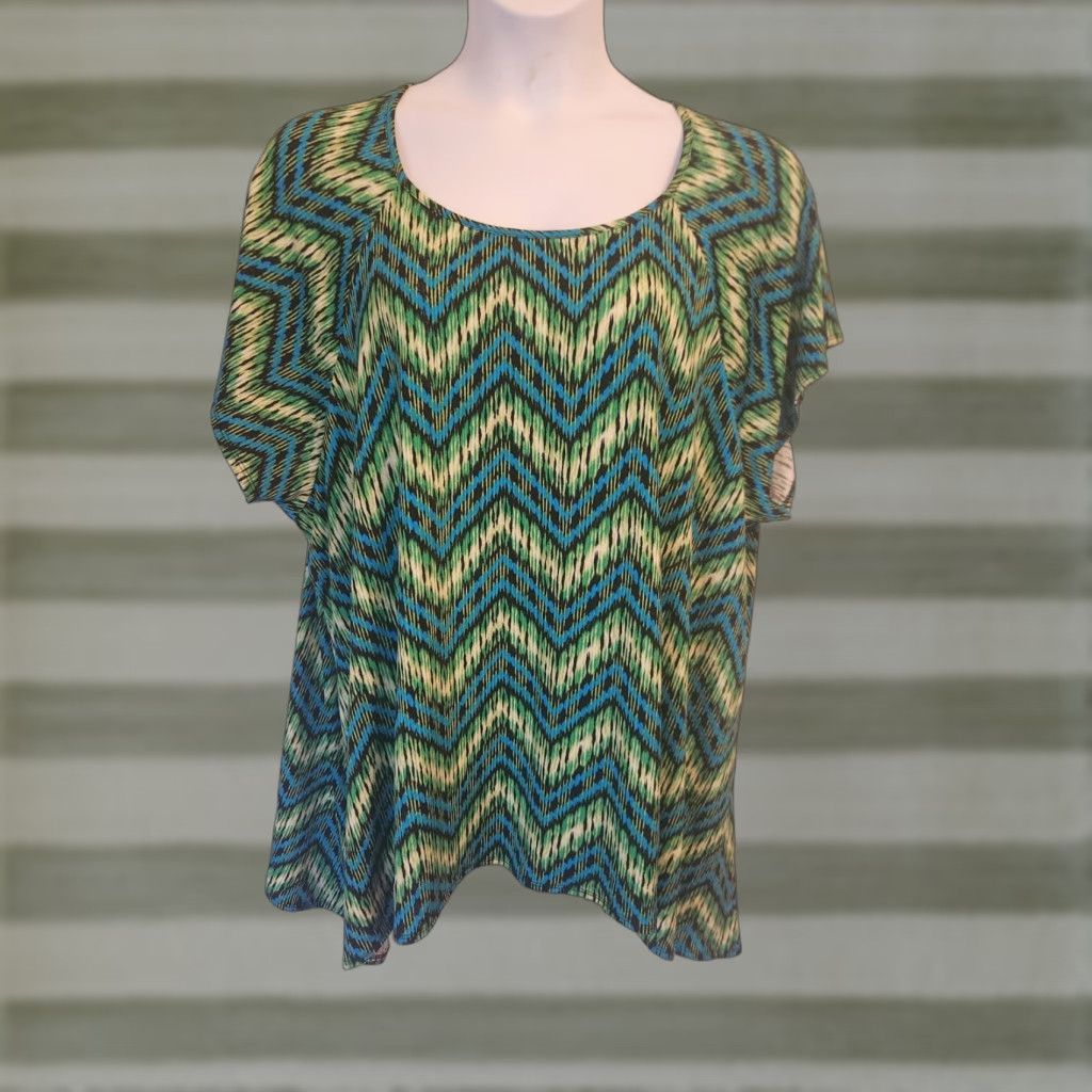 Avenue Avenue Blouse Cap Sleeve Silky Top Green Chevron Pattern 4X Plus Size Women Shy? Size XXL / US 16-18 / IT 52-54 - 1 Thumbnail