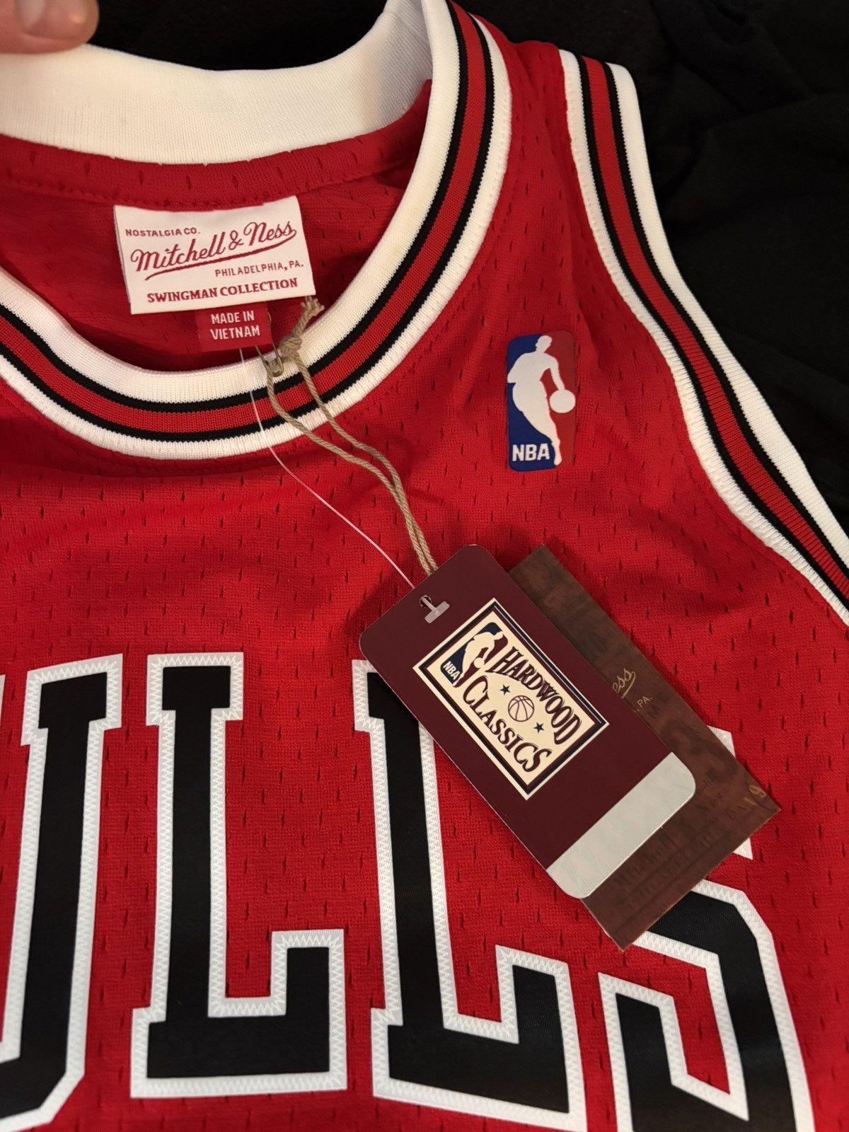 Mitchell & Ness Dennis Rodman ‘Red’ 1997-1998 Bulls Throwback Jersey Size US M / EU 48-50 / 2 - 4 Thumbnail