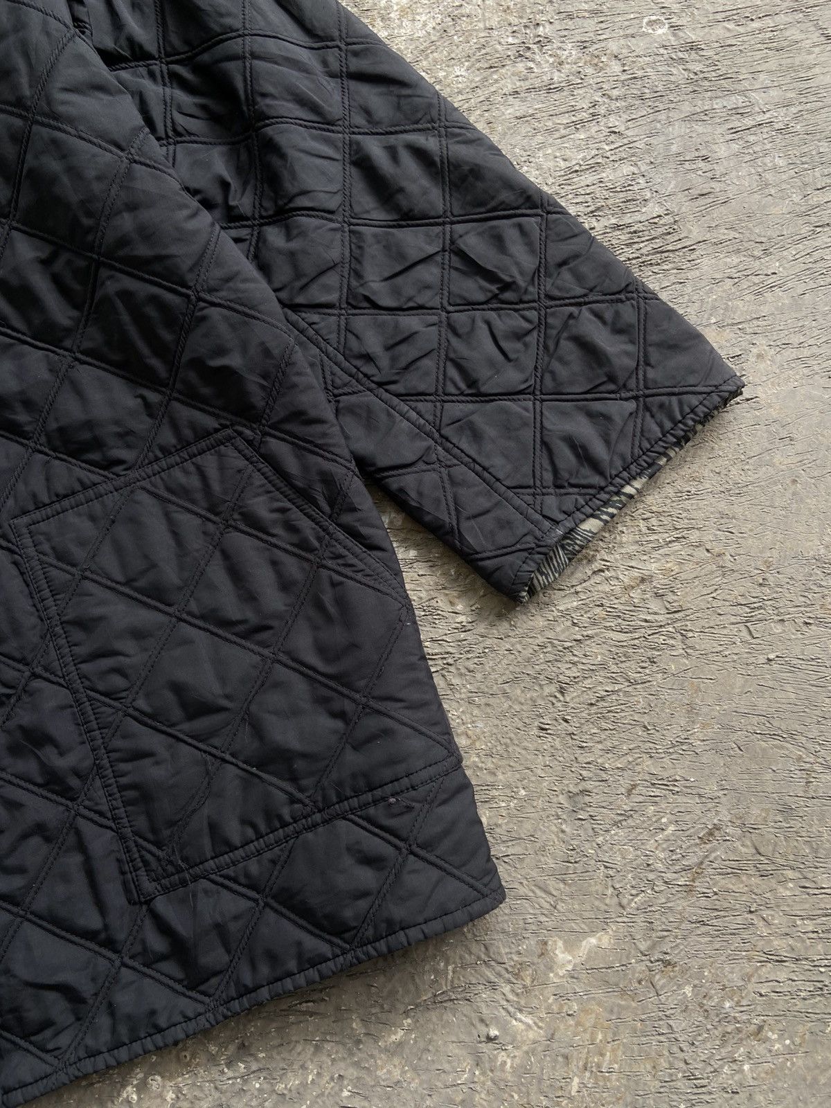 Salvatore Ferragamo 1990s Salvatore Ferragamo - Snap Button Quilted Jacket Size US S / EU 44-46 / 1 - 9 Thumbnail