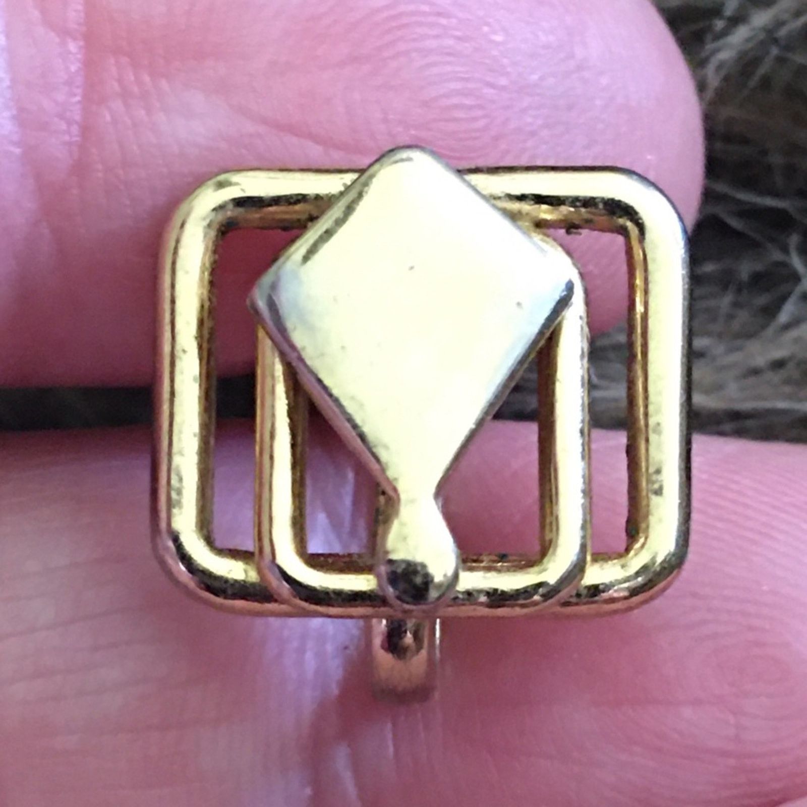 Vintage Vintage 50s gold tone screw back clip earrings Size ONE SIZE - 5 Thumbnail
