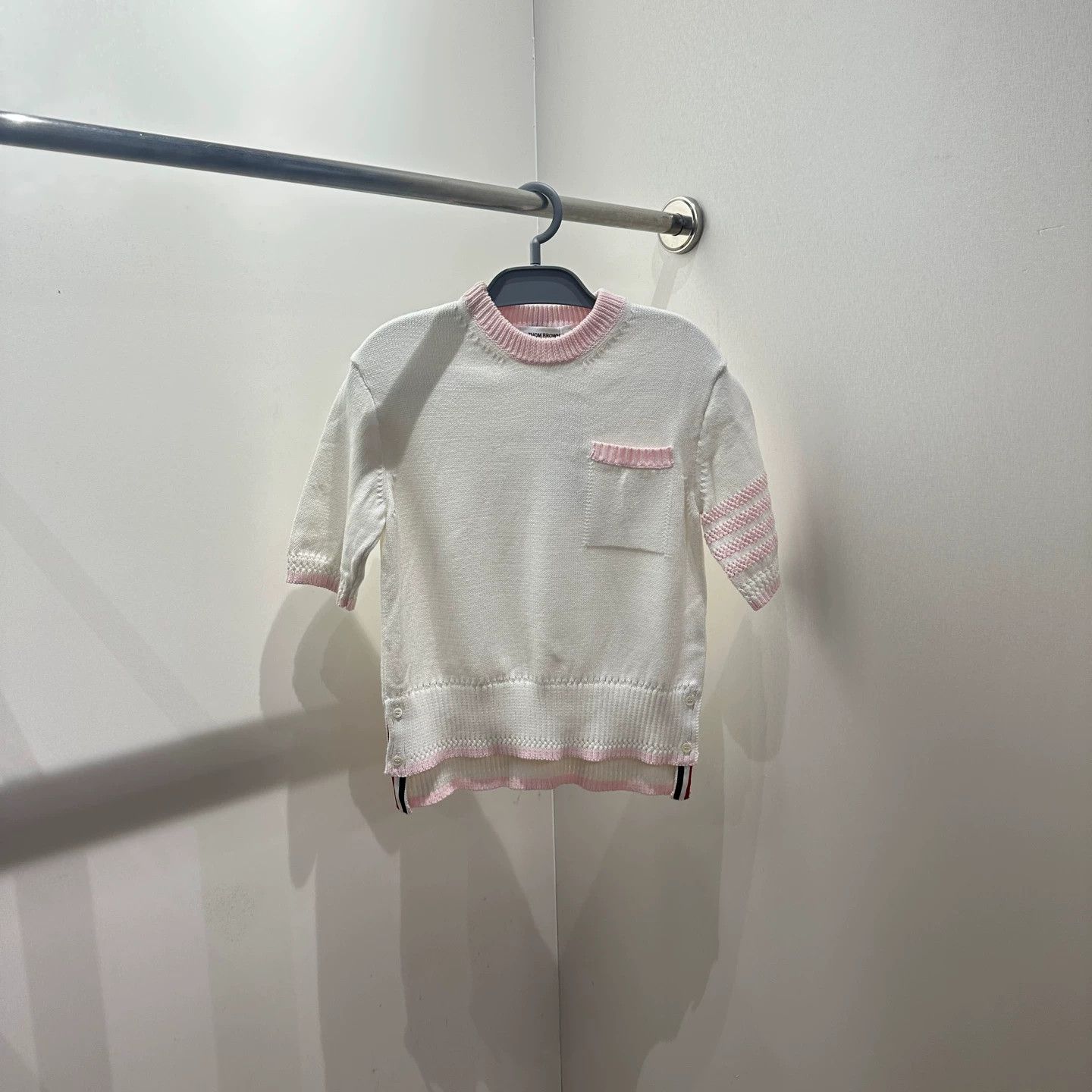Thom Browne TB mar345 4-stripe white pink crewneck 36 Size XS / US 0-2 / IT 36-38 - 1 Thumbnail